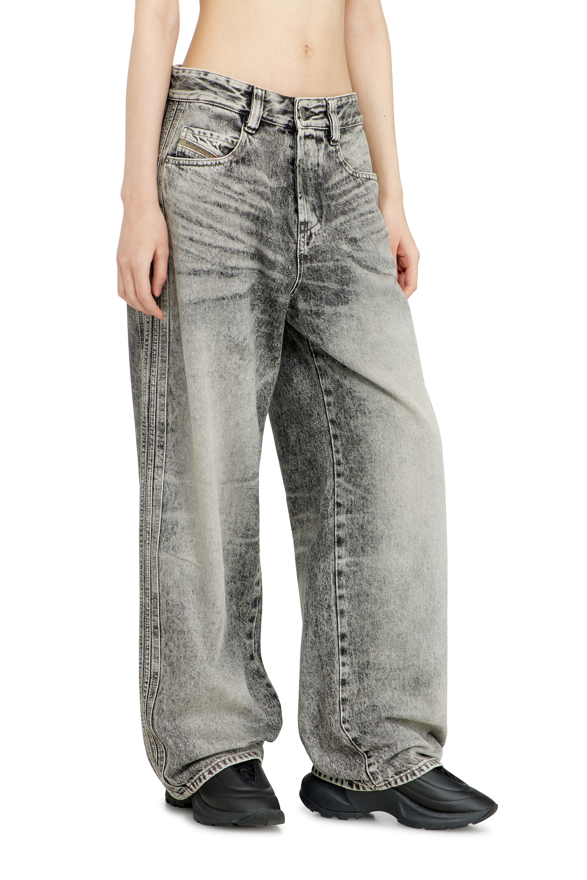 Diesel - Relaxed Jeans 1997 D-Enim-M 09P11 Unisex, Grigio Chiaro - Image 1