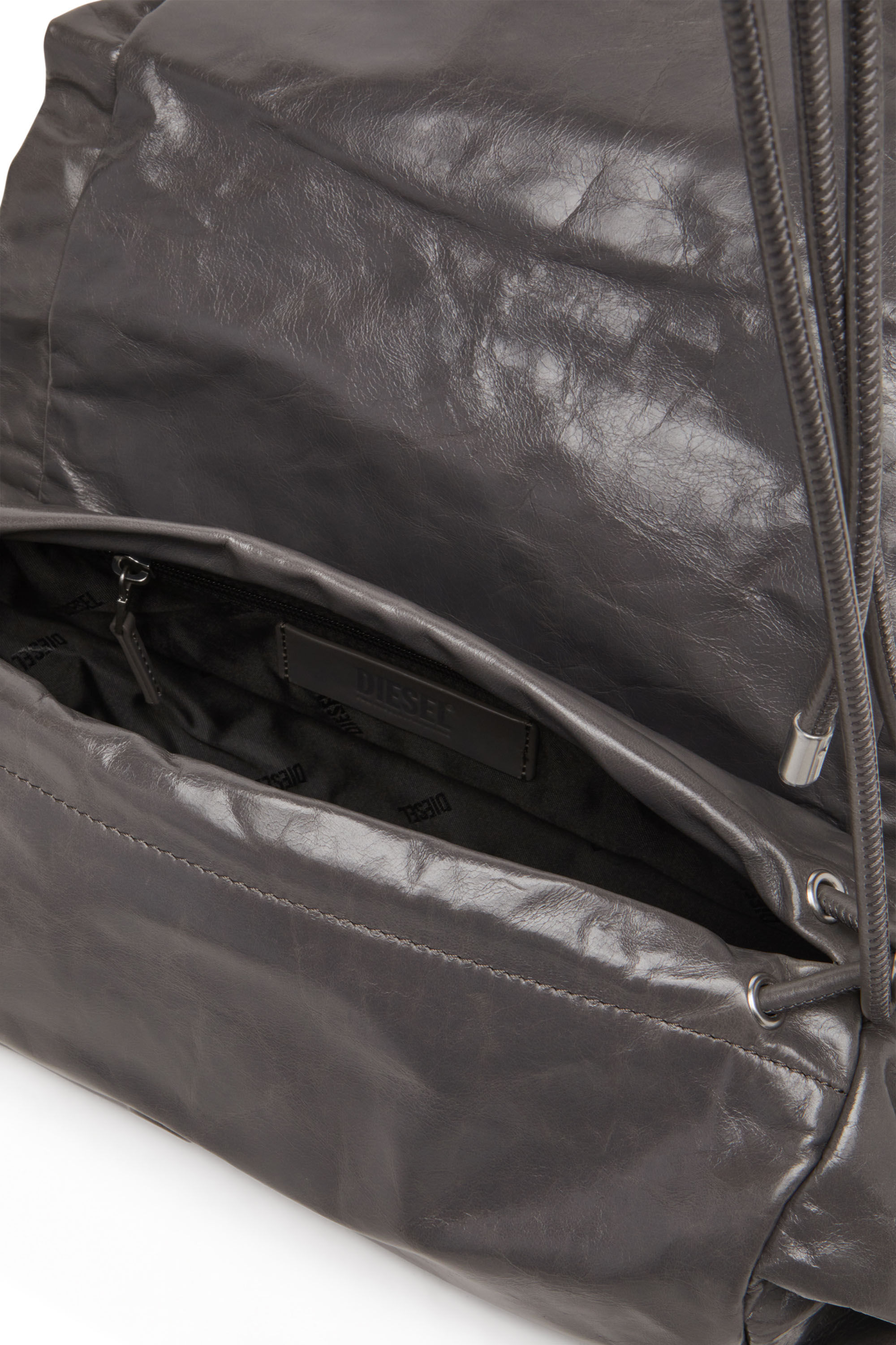 Diesel - SCRUNCH-D SHOULDER M, Scrunch-D M-Borsa a spalla in pelle lucida Donna in Grigio - 5