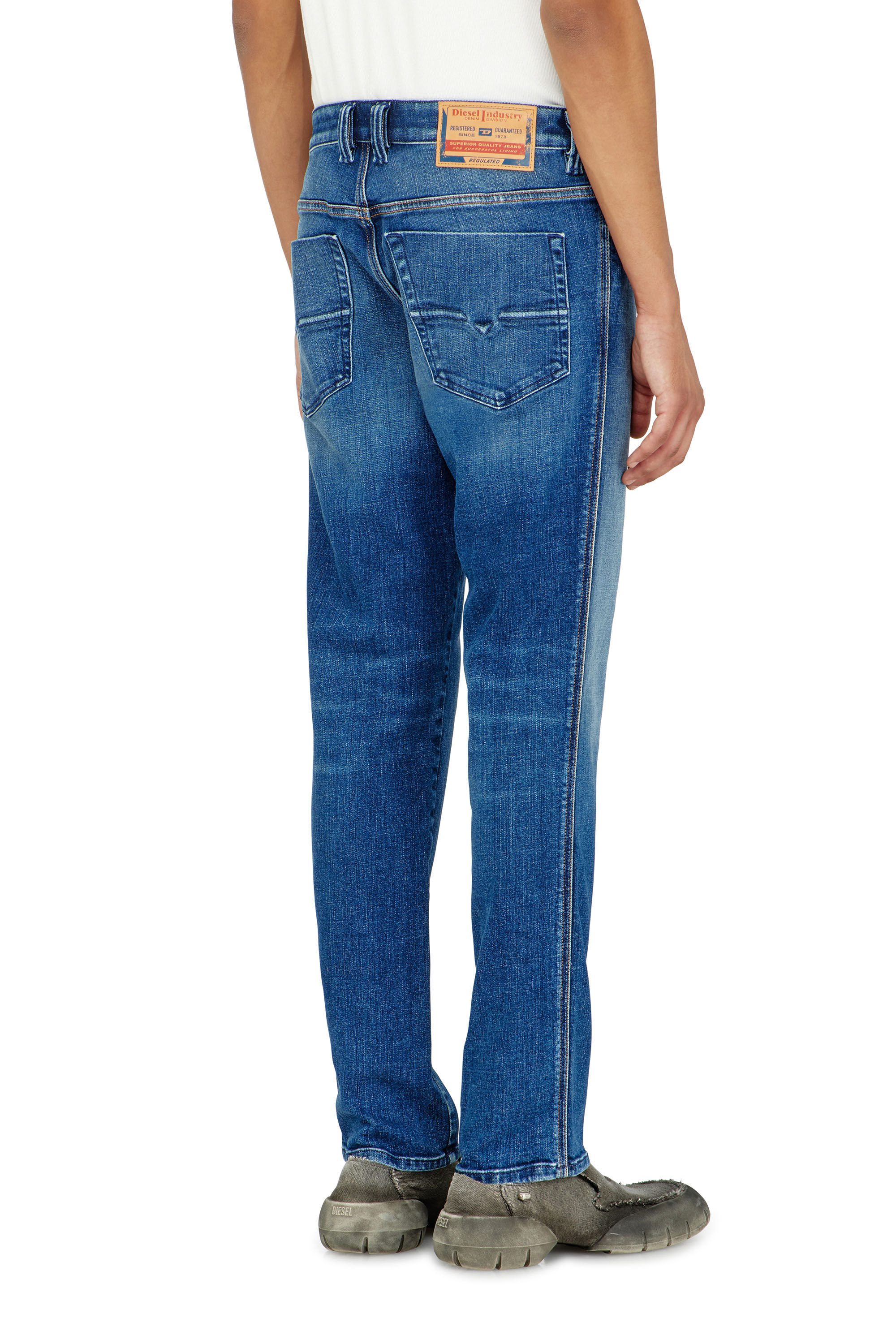 Diesel - Slim Jeans 1993 D-Vyl 09R92 Uomo, Blu medio - Image 5