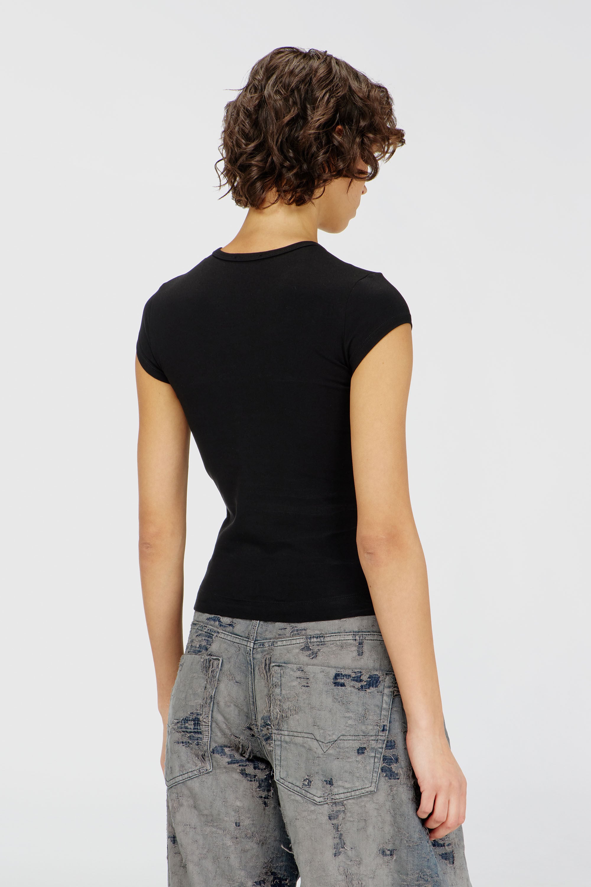 Diesel - T-ANGIE, T-shirt with Oval D logo Donna in Nero - 4