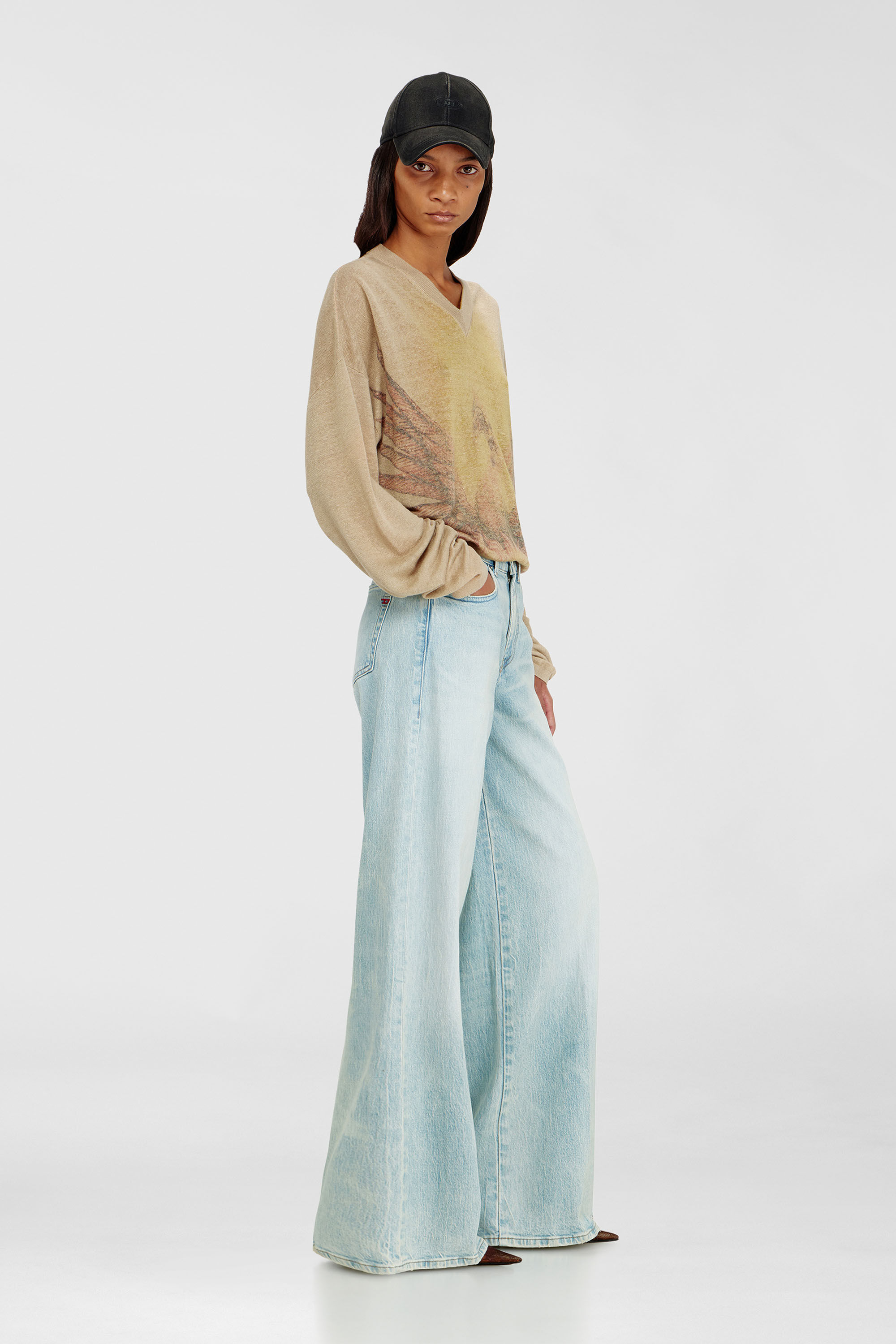Diesel - Flare Jeans 1978 D-Akemi 0KBBX Donna, Blu Chiaro - Image 2