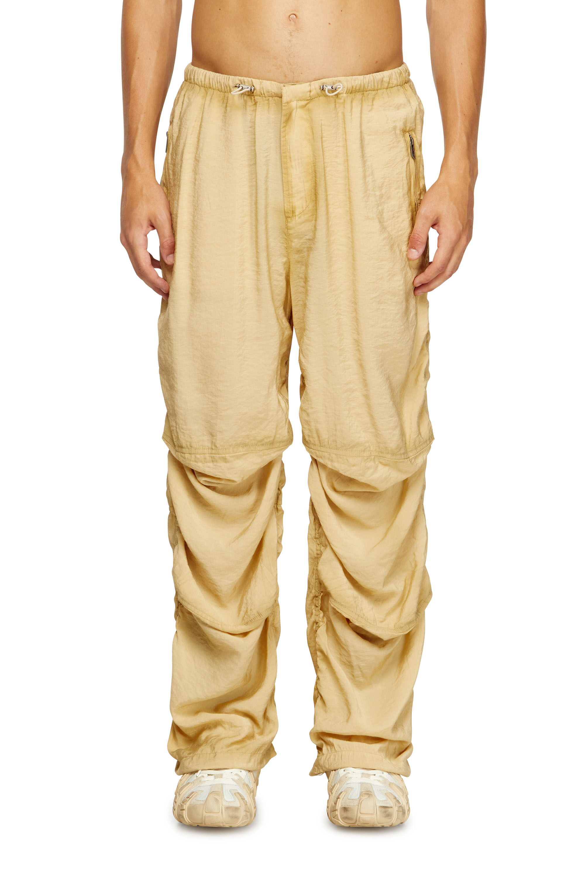 Diesel - P-DAILY, Pantaloni utility in tessuto leggero stropicciato Uomo in Beige - 3