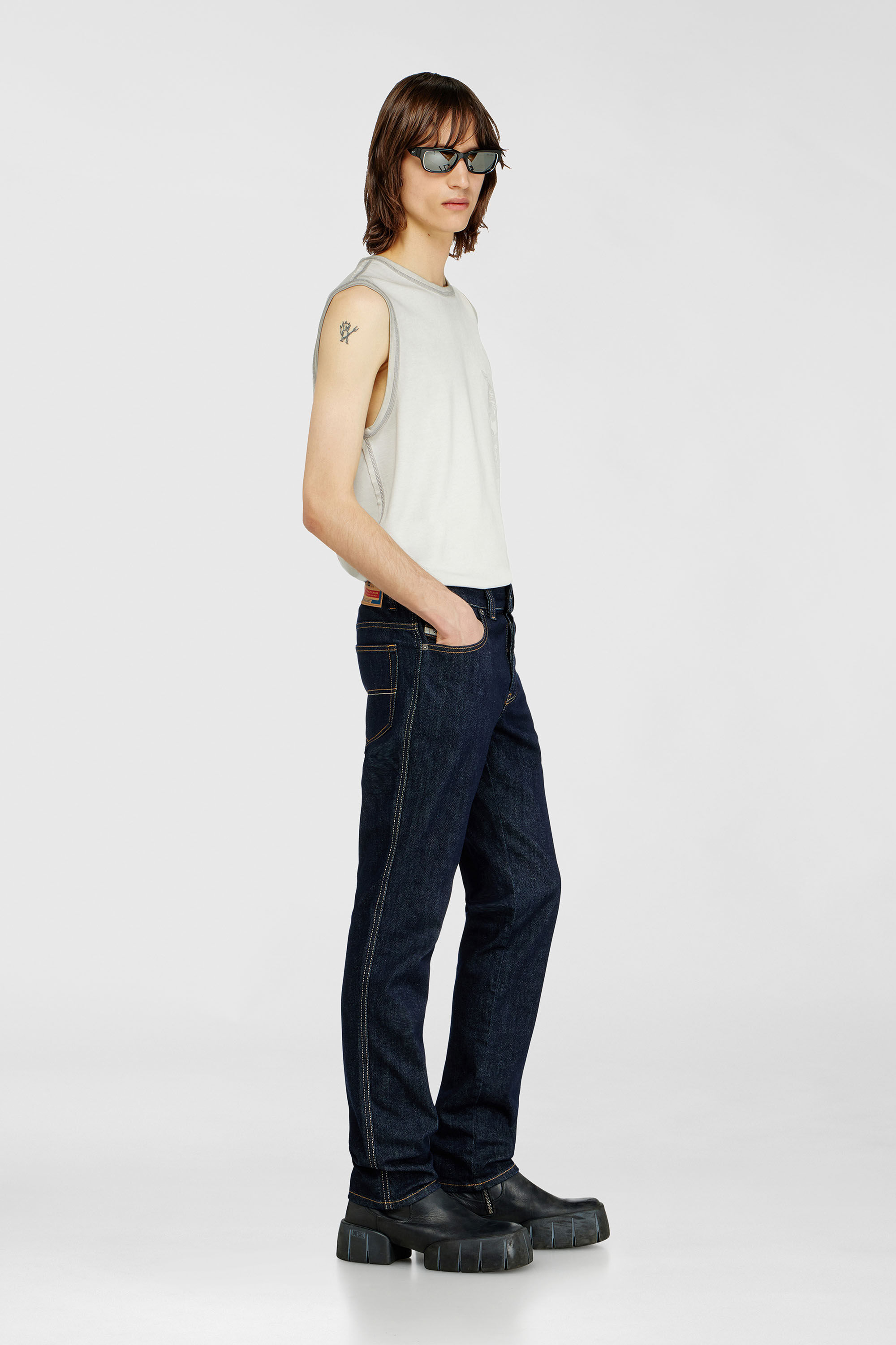 Diesel - Slim Jeans 1993 D-Vyl 0DBEJ Uomo, Blu Scuro - Image 2