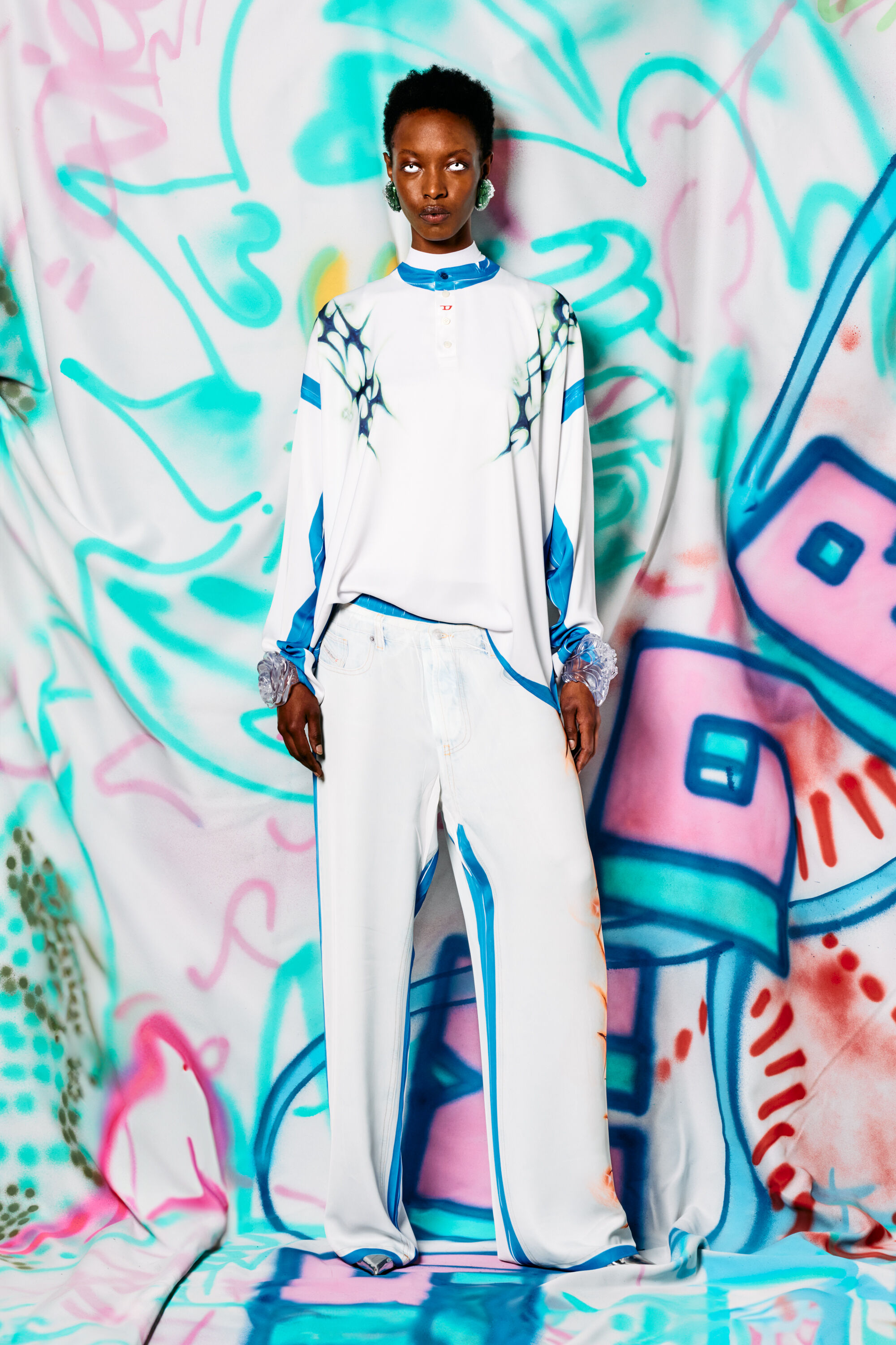 Diesel - T-OLAVI-A-SER-GRAFFITI-JAP, Maglia a maniche lunghe con stampa graffiti Unisex in Multicolor - 3