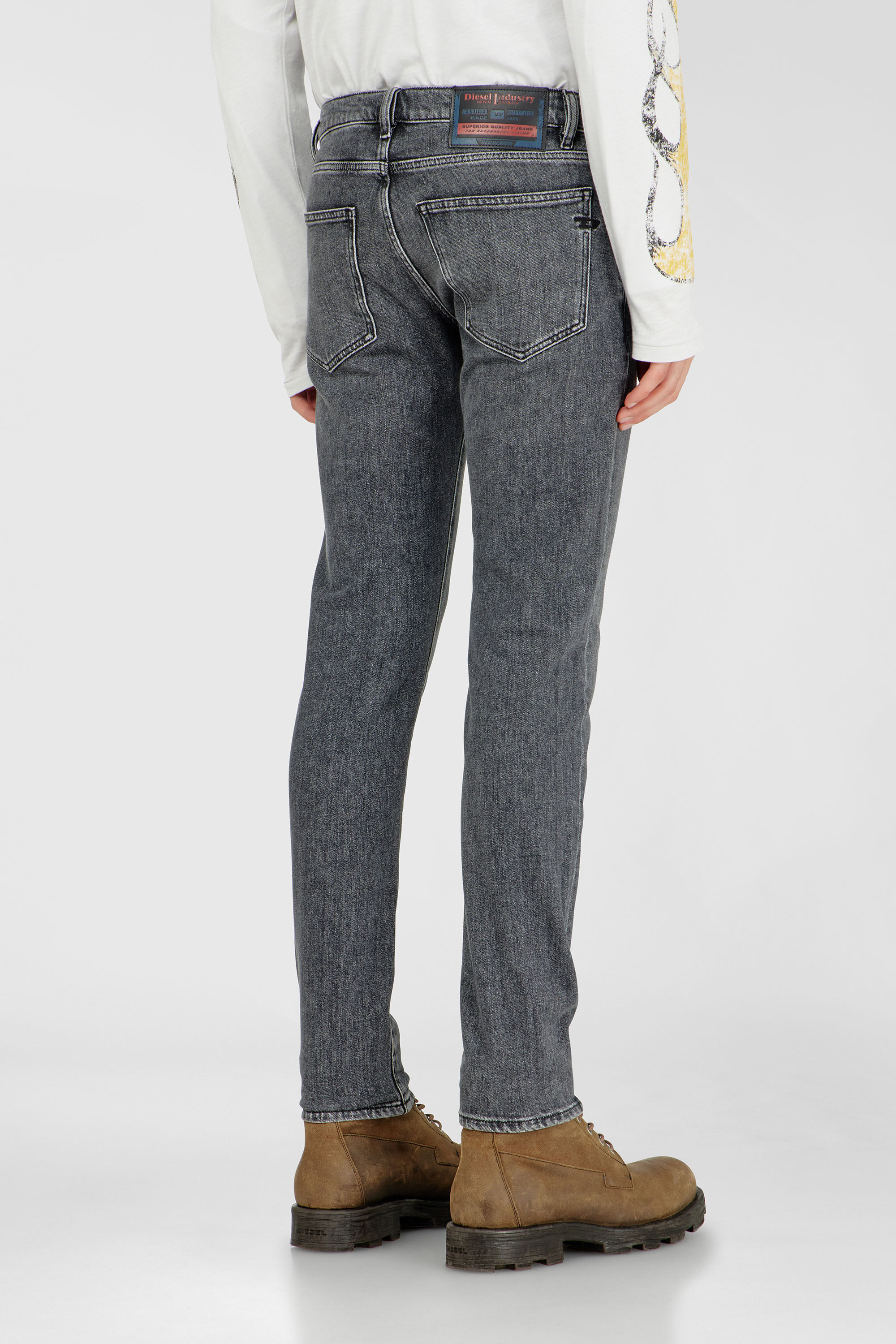 Diesel - Slim Jeans 2019 D-Strukt 0CIAT Uomo, Grigio - Image 5
