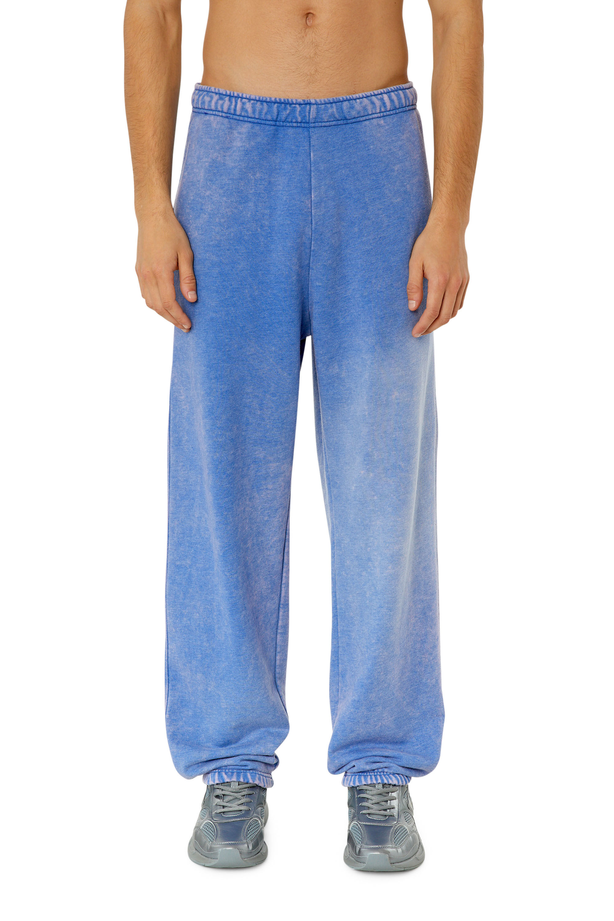 Diesel - P-MARKY, Pantaloni tuta con trattamento sbiancato Uomo in Blu - 3