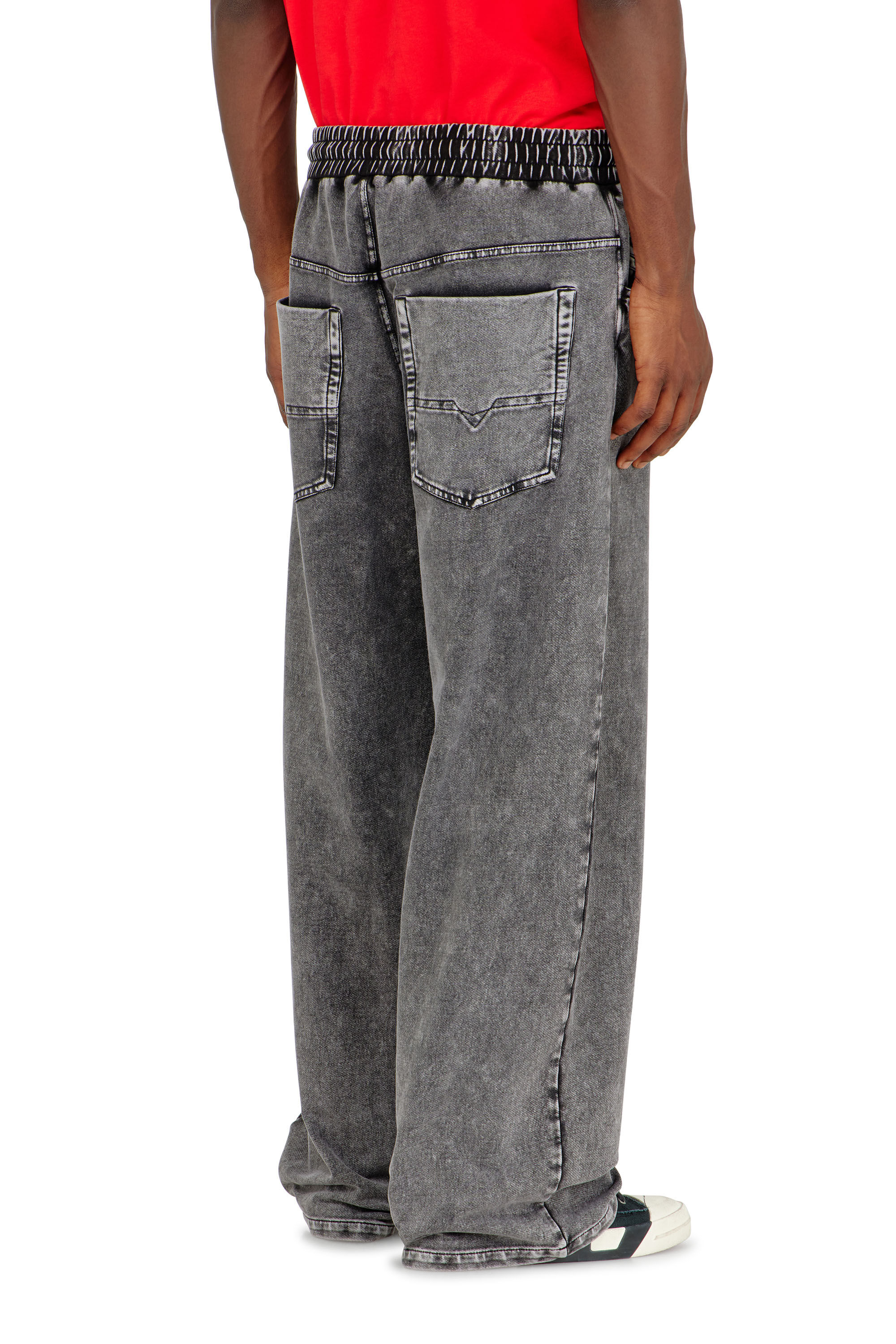 Diesel - P-STUK, Pantaloni da tuta effetto denim Uomo in Grigio - 4