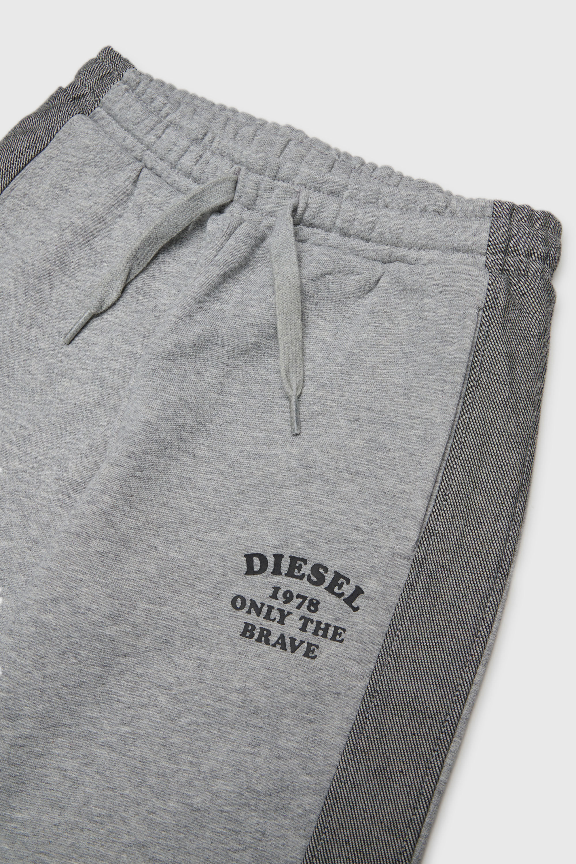 Diesel - PTEAN, Pantaloni da tuta con bande laterali in denim Uomo in Grigio - 3
