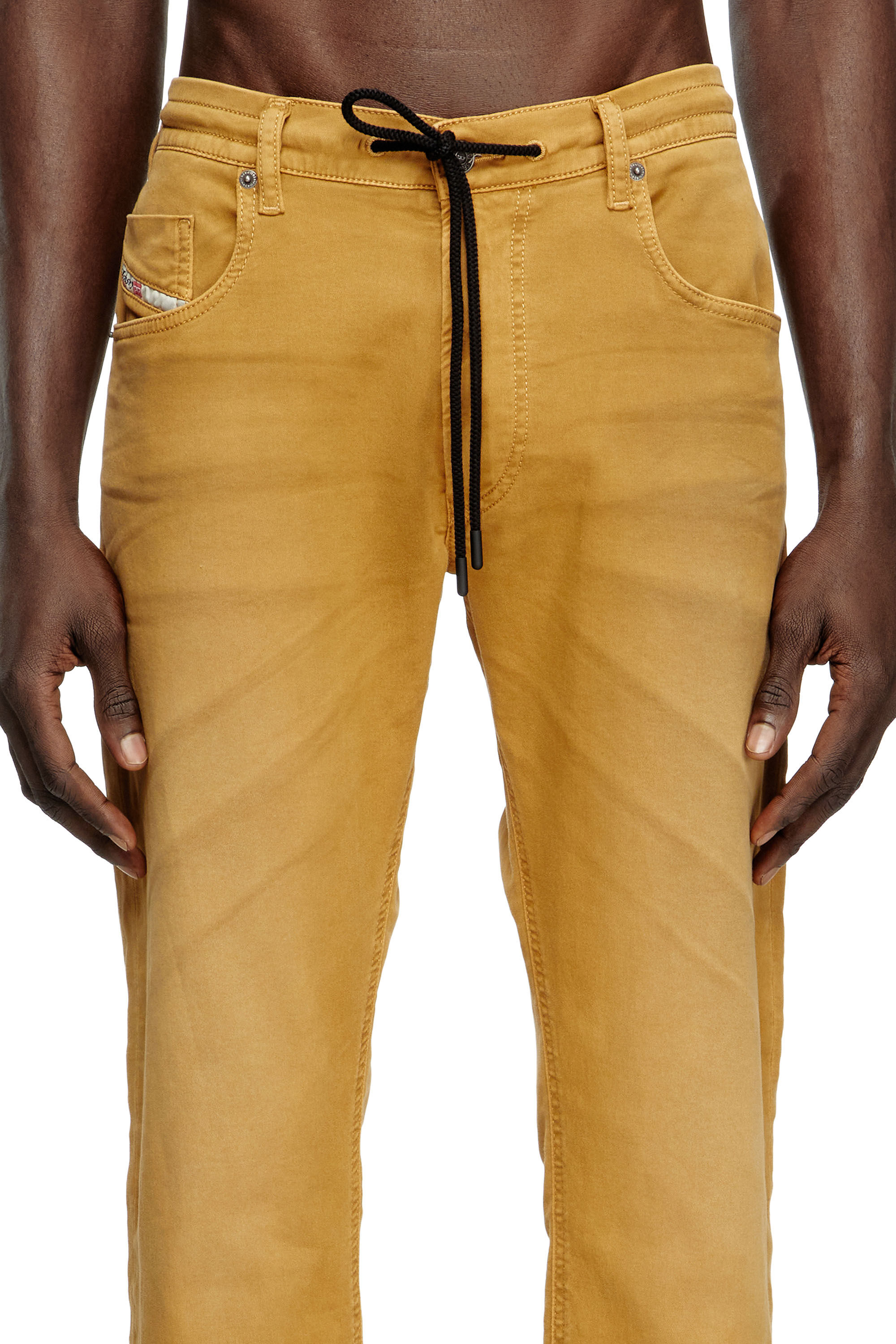 Diesel - Regular 2030 D-Krooley Joggjeans® 0670M Uomo, Marrone Chiaro - Image 5