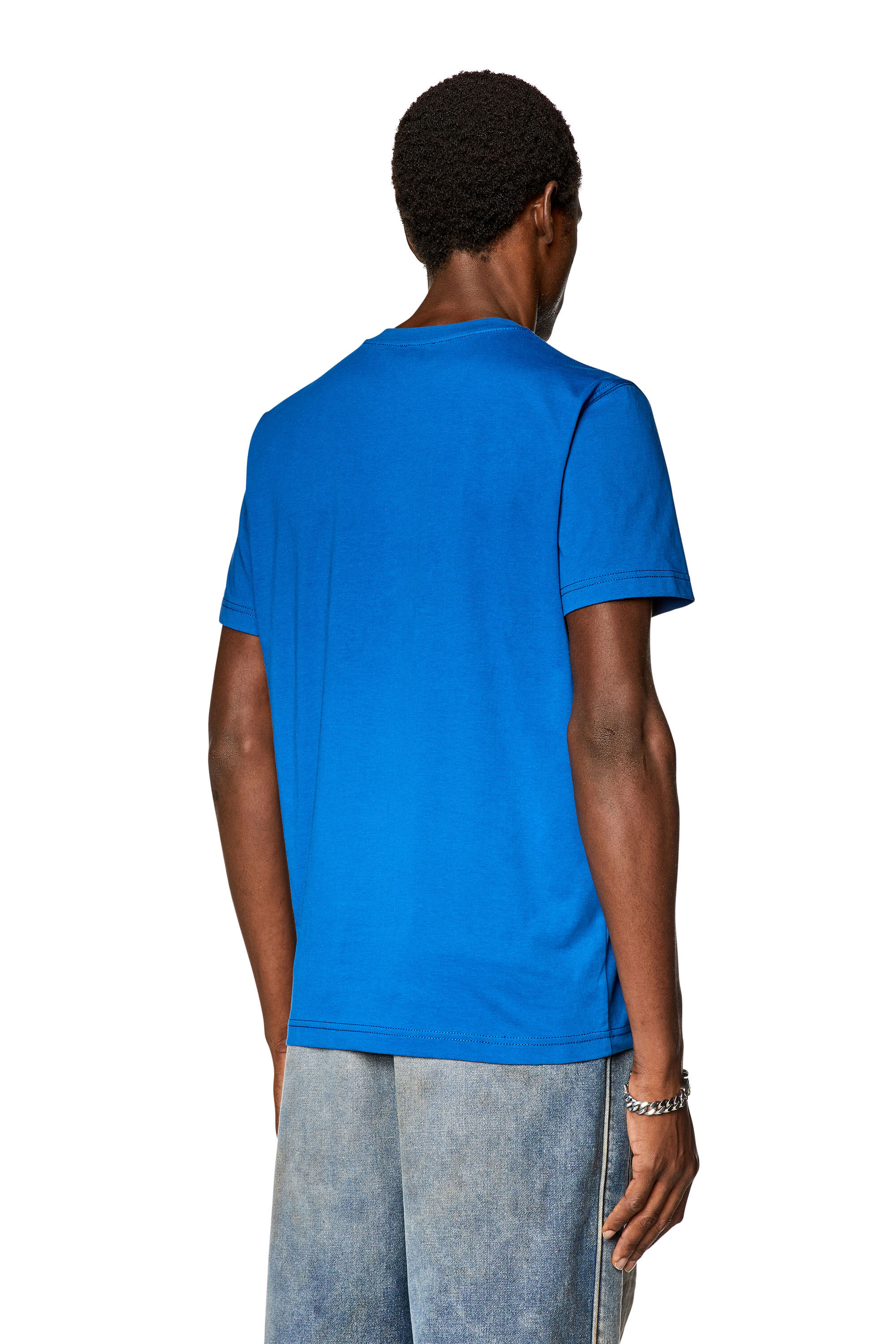 Diesel - T-DIEGOR-K68, T-shirt con loghi metallici Uomo in Blu - 4