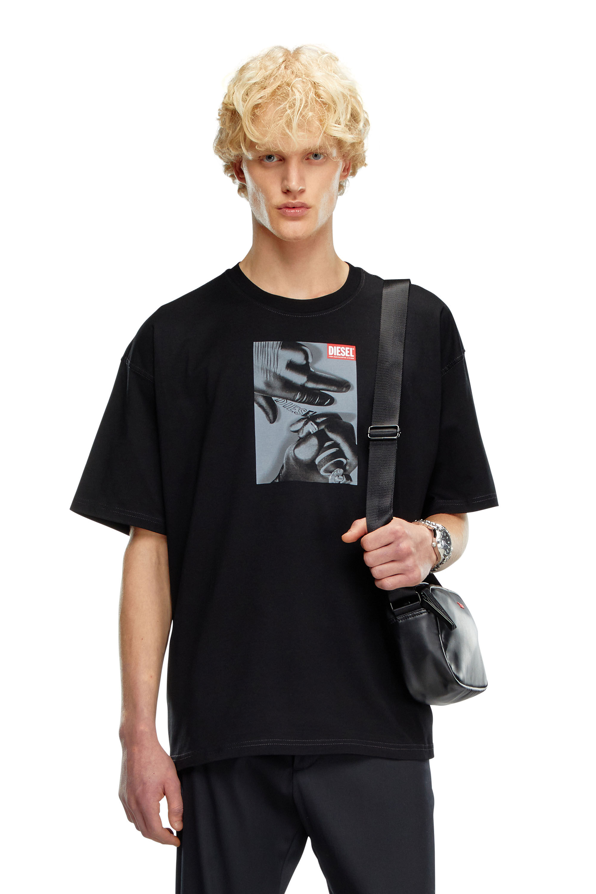 Diesel - T-BOXT-K4, Uomo T-shirt con stampa guanto tattoo in Nero - Image 3