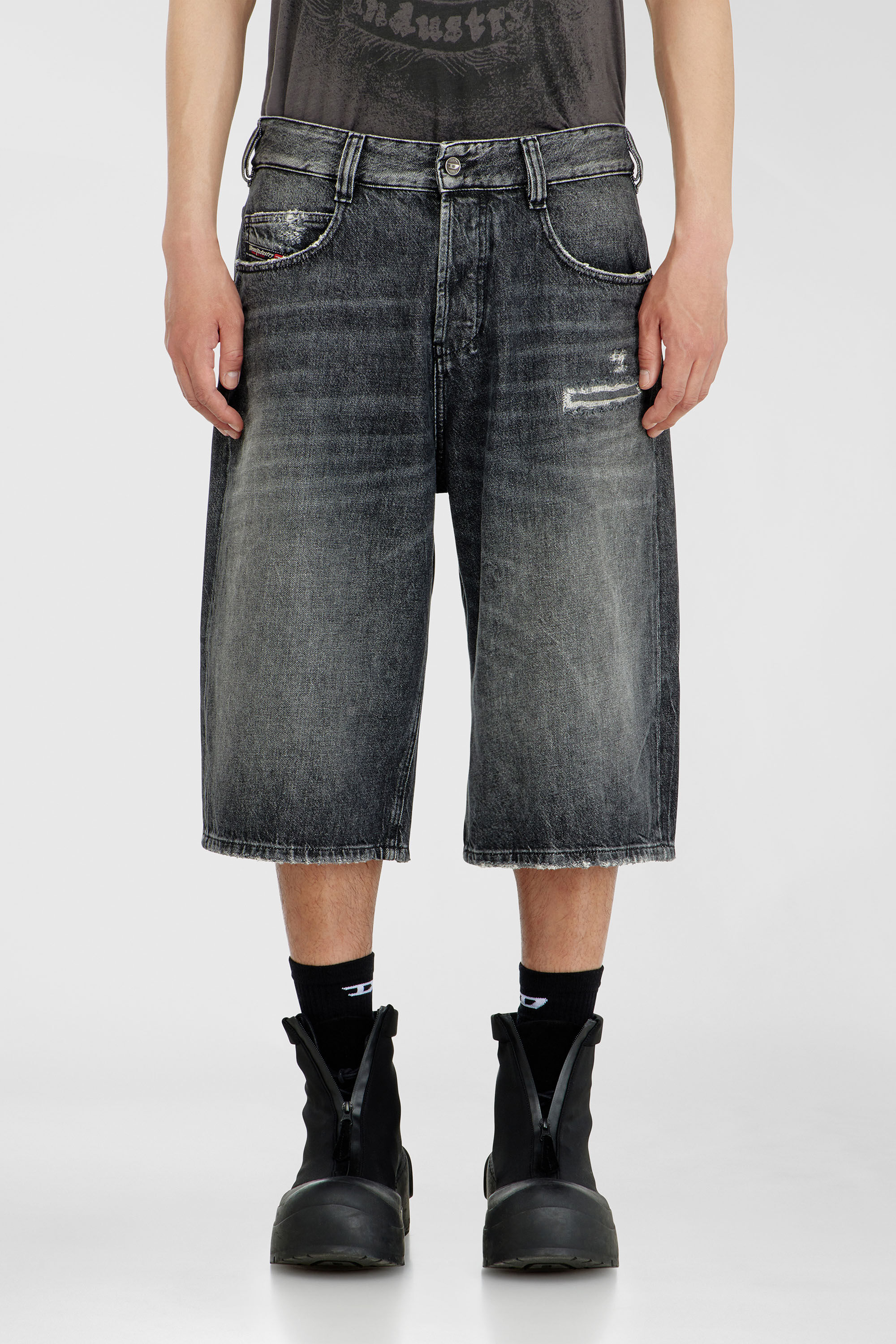 Diesel - D-ENIM-M-SHORT, Pantaloni corti relaxed in denim con rotture Unisex in Grigio - 3