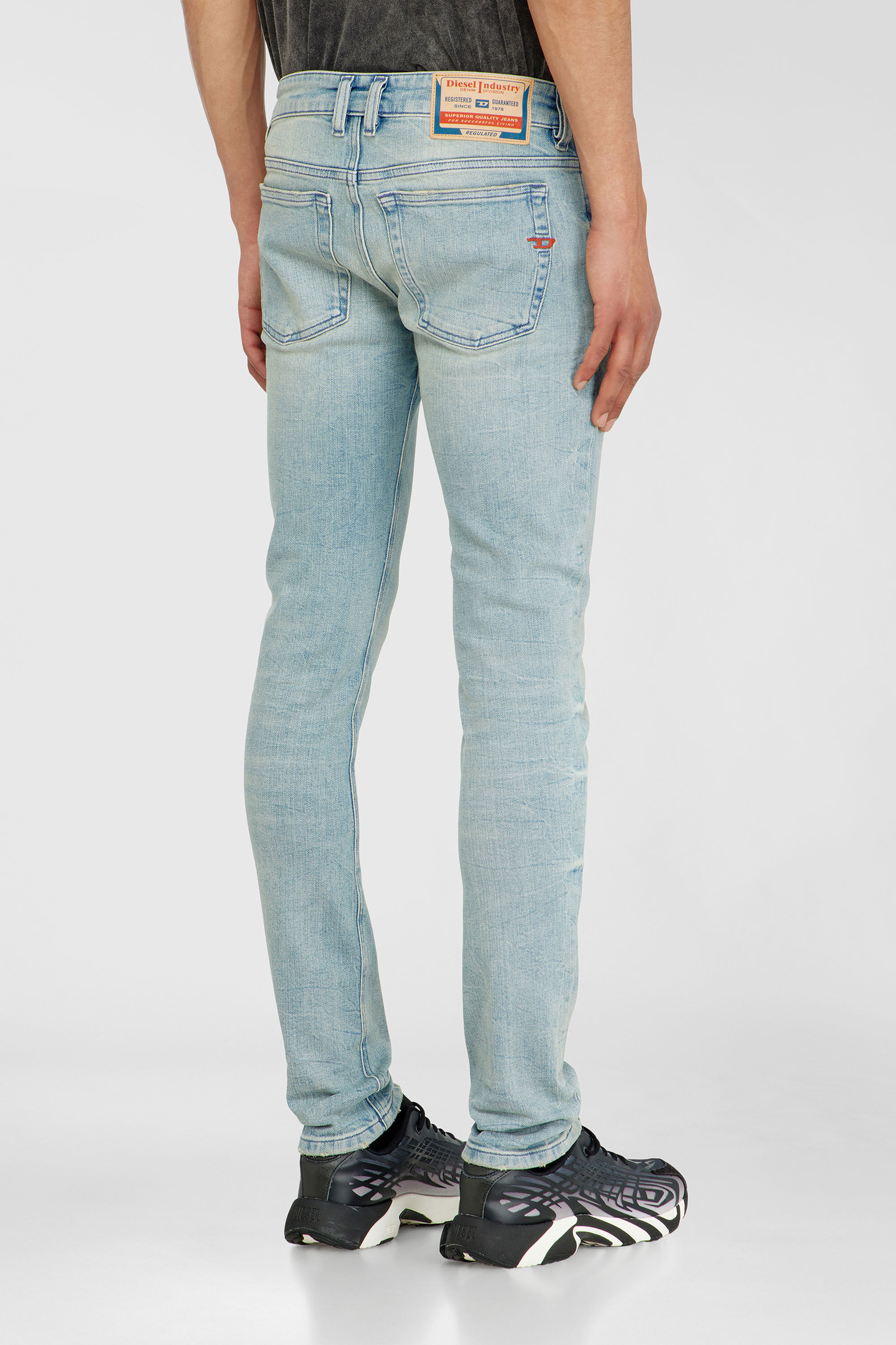 Diesel - Skinny Jeans 1979 Sleenker 0KBBF Uomo, Blu Chiaro - Image 5