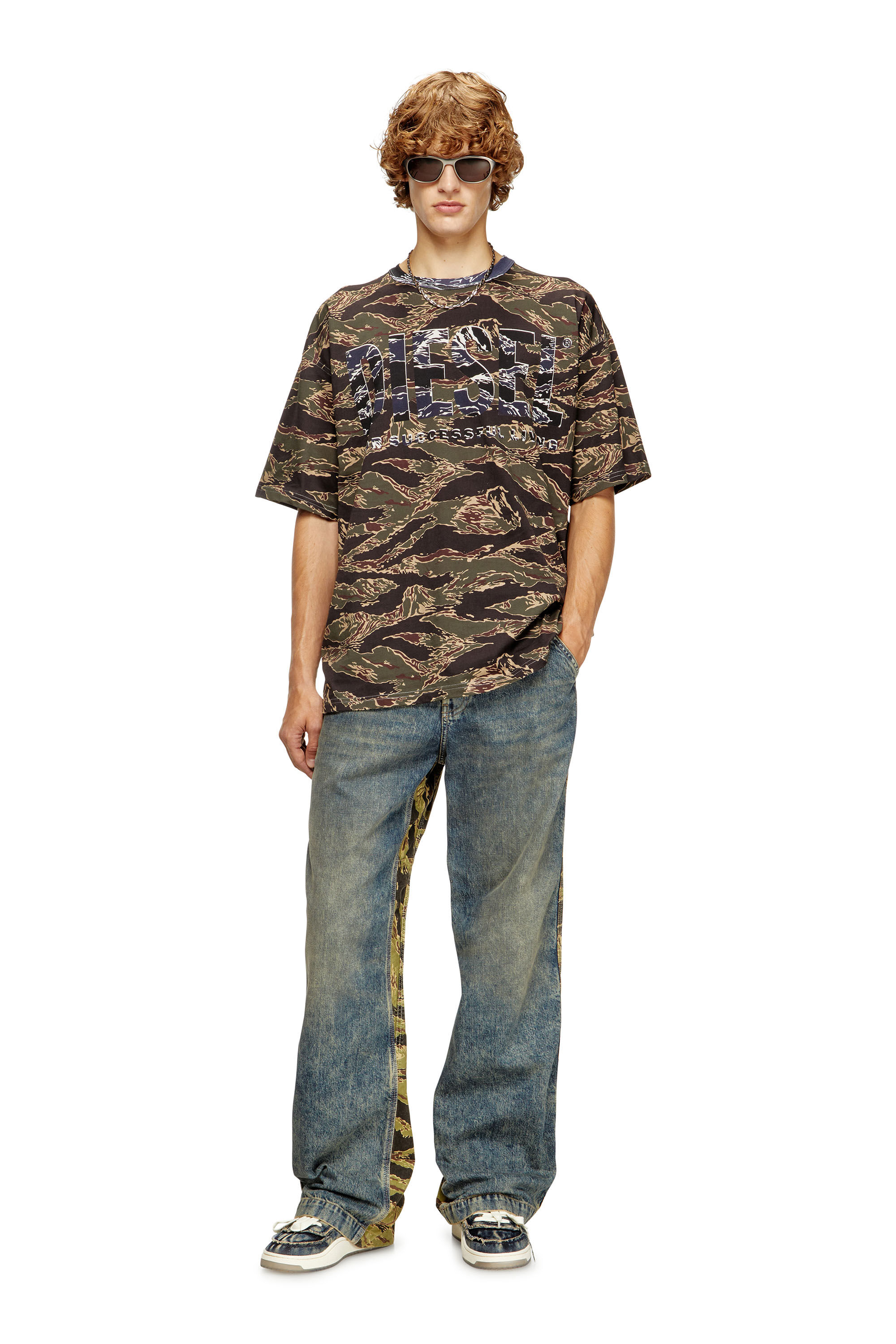 Diesel - T-BOXT-T22, T-shirt con motivo e logo camouflage Uomo in ToBeDefined - 1