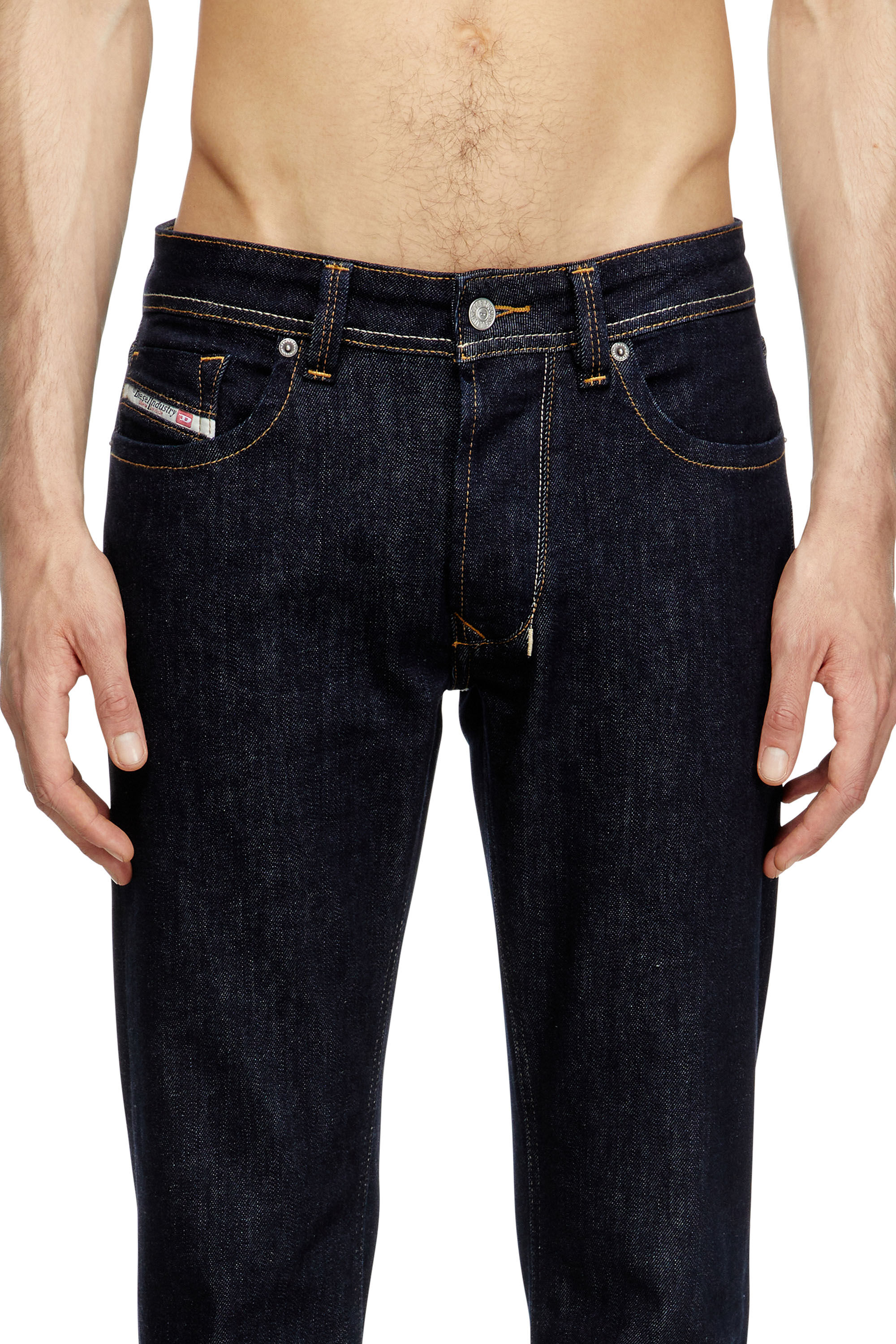 Diesel - Regular Jeans 1985 Larkee 0DBEJ Uomo, Blu Scuro - Image 5