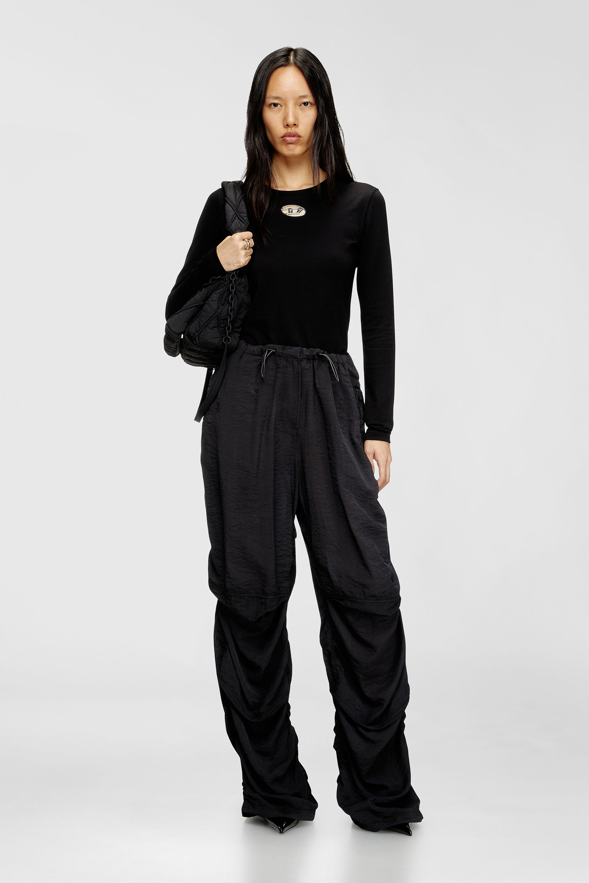 Diesel - T-UNCUTIE-LONG-LS-OD, Top a maniche lunghe con Oval D cut-out Donna in Nero - 1