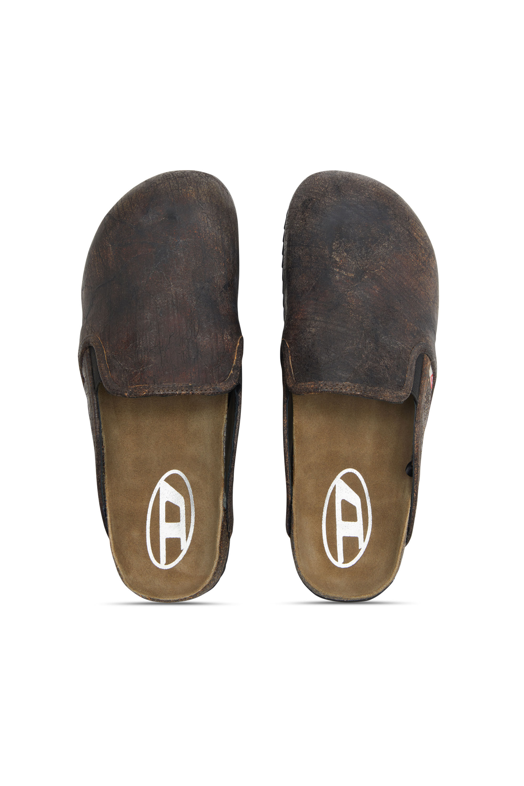 Diesel - D-WOODSTOCK SLIP-ON, D-Woodstock-Sabot in suede effetto craquelé Uomo in Marrone - 4