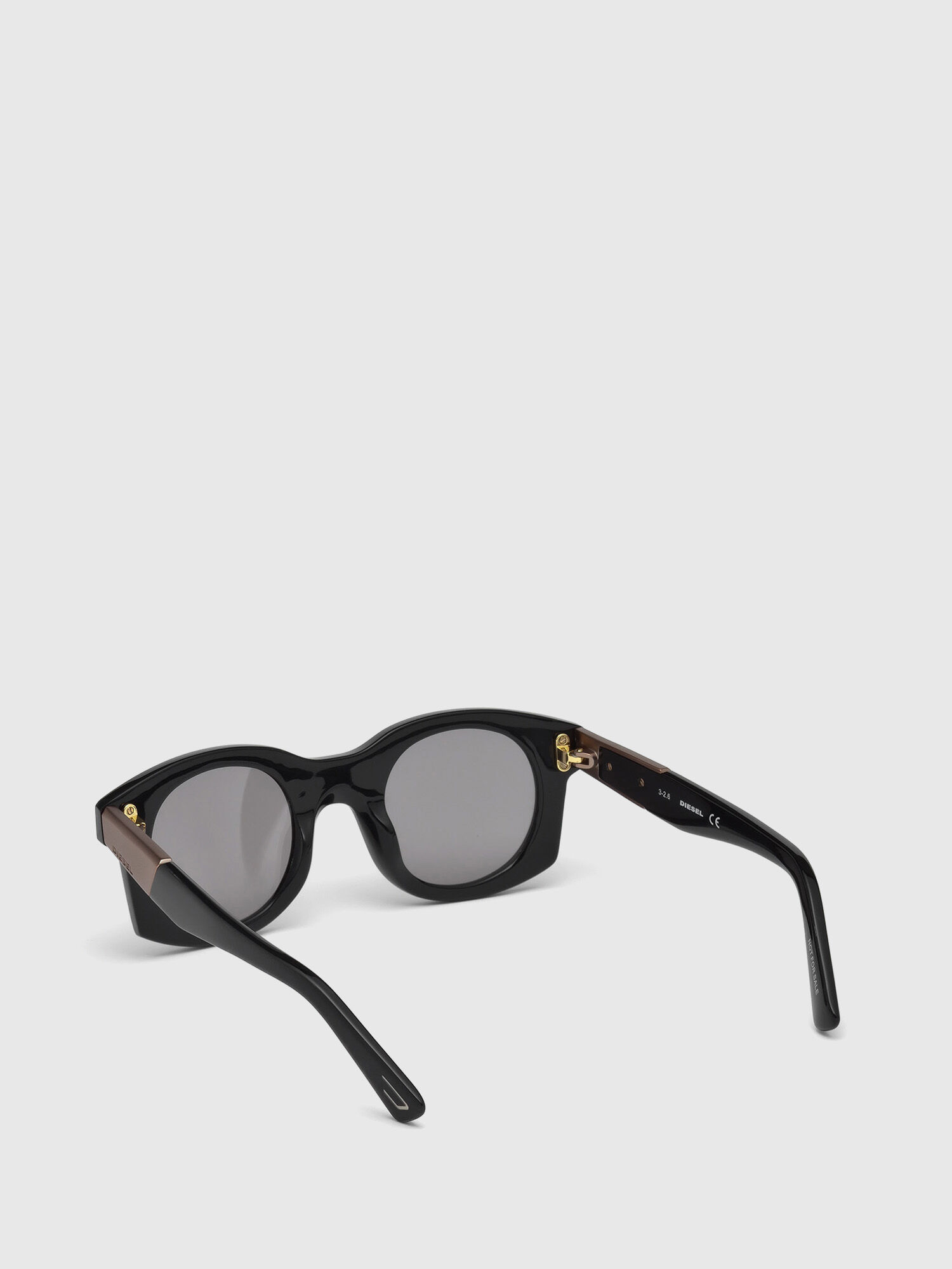 DL0226, Nero