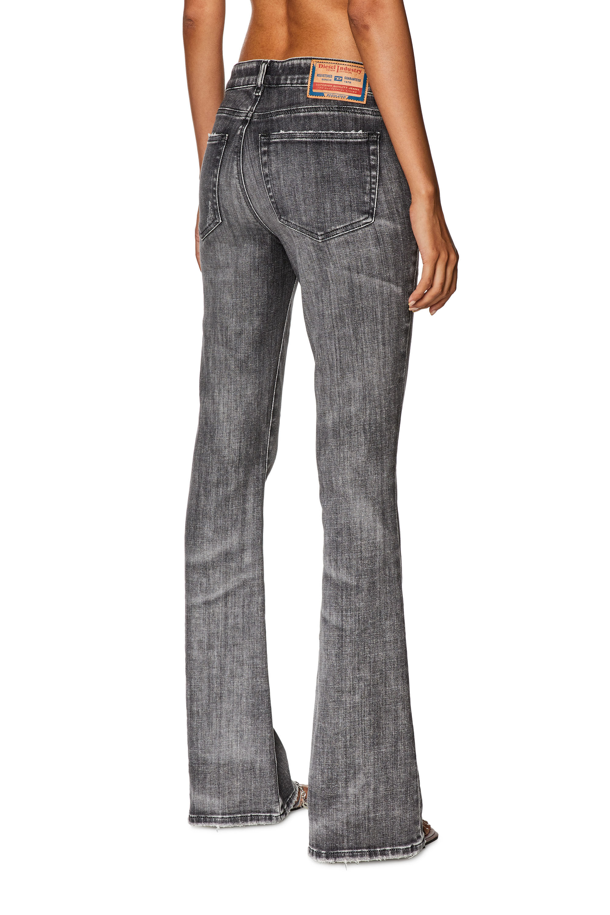 Diesel - Bootcut and Flare Jeans 1969 D-Ebbey 09G38, Nero/Grigio scuro - Image 4
