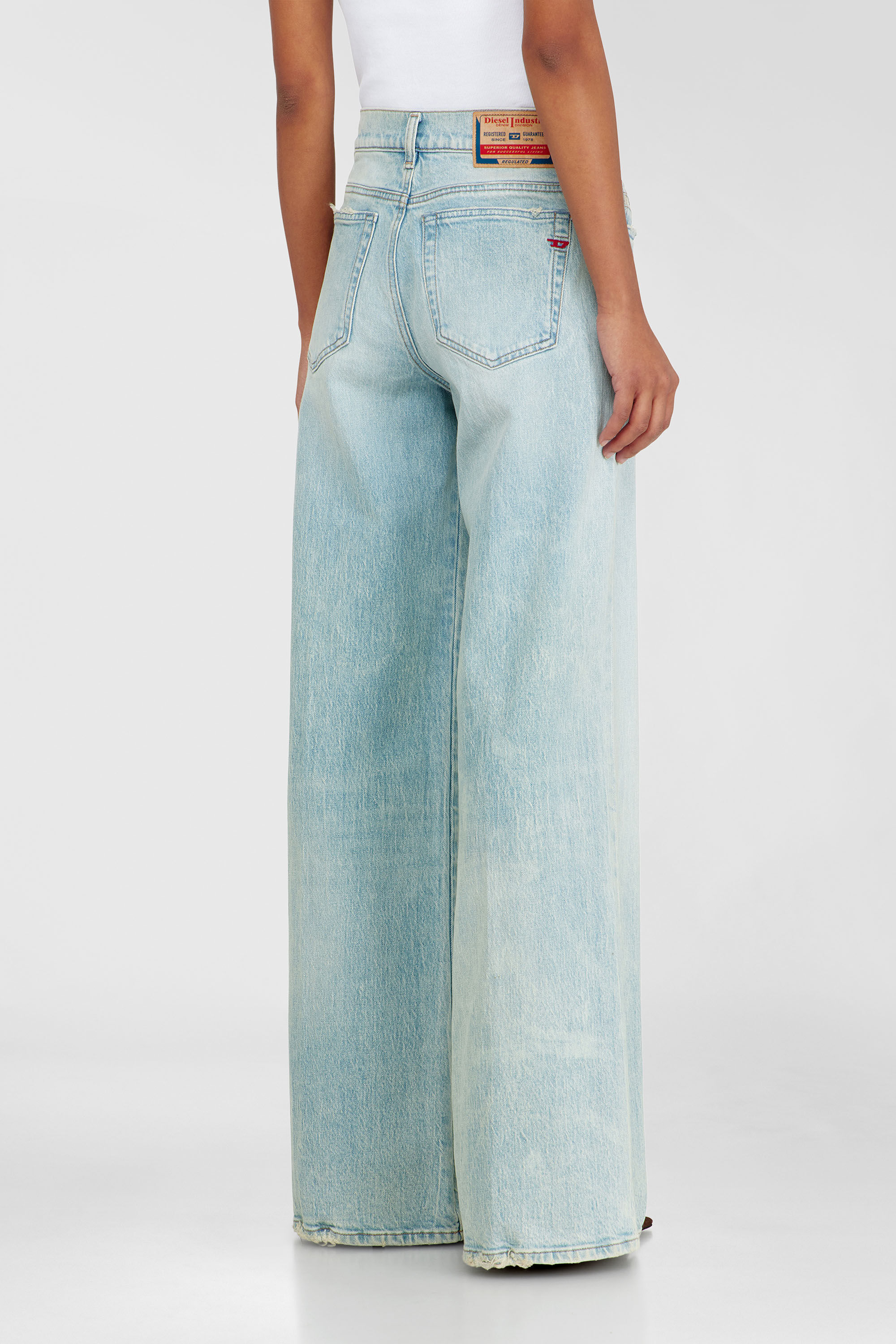 Diesel - Flare Jeans 1978 D-Akemi 0KBBX Donna, Blu Chiaro - Image 5