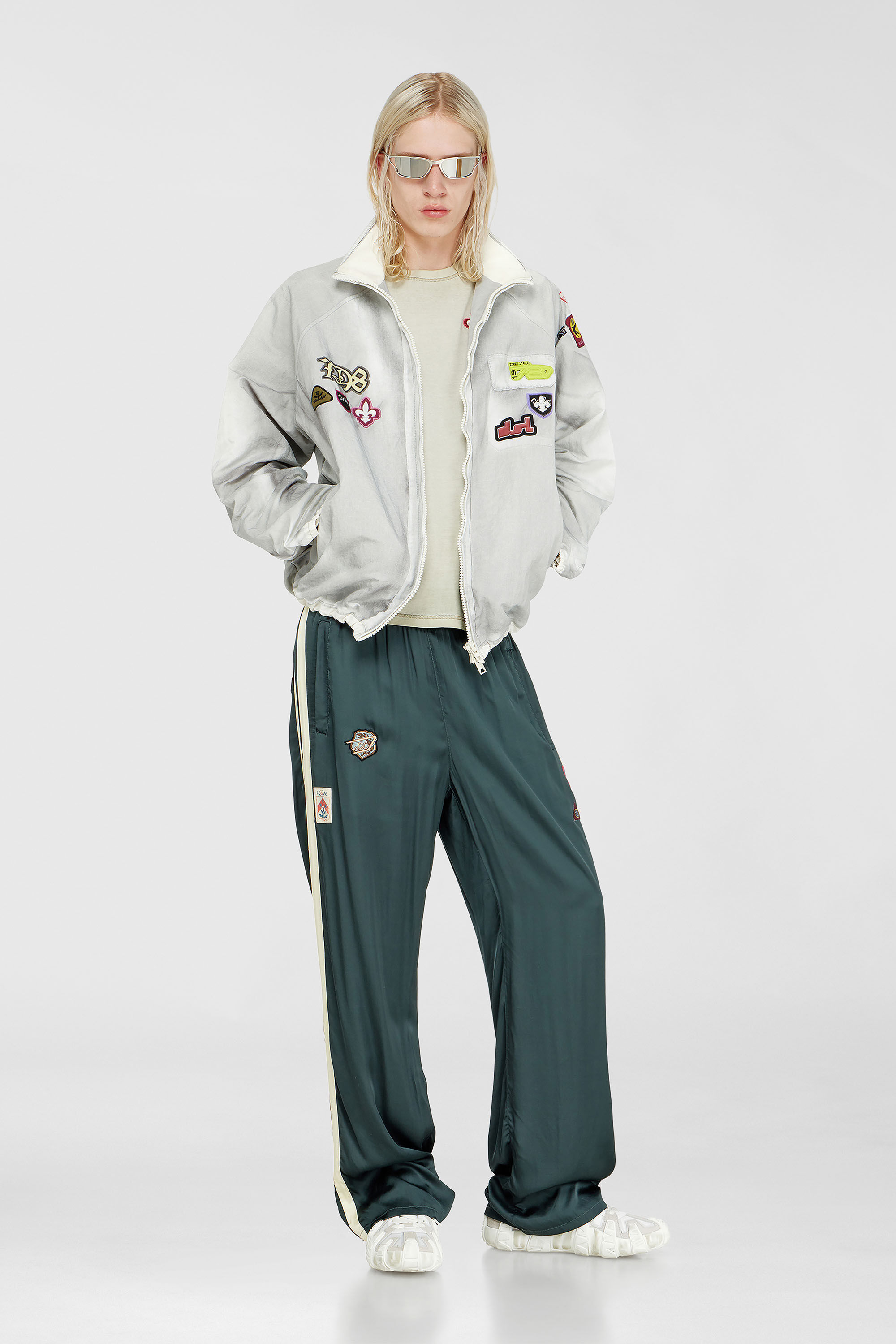 Diesel - J-PATCH, Giacca windbreaker con patch trompe l&rsquo;oeil Uomo in Grigio - 1