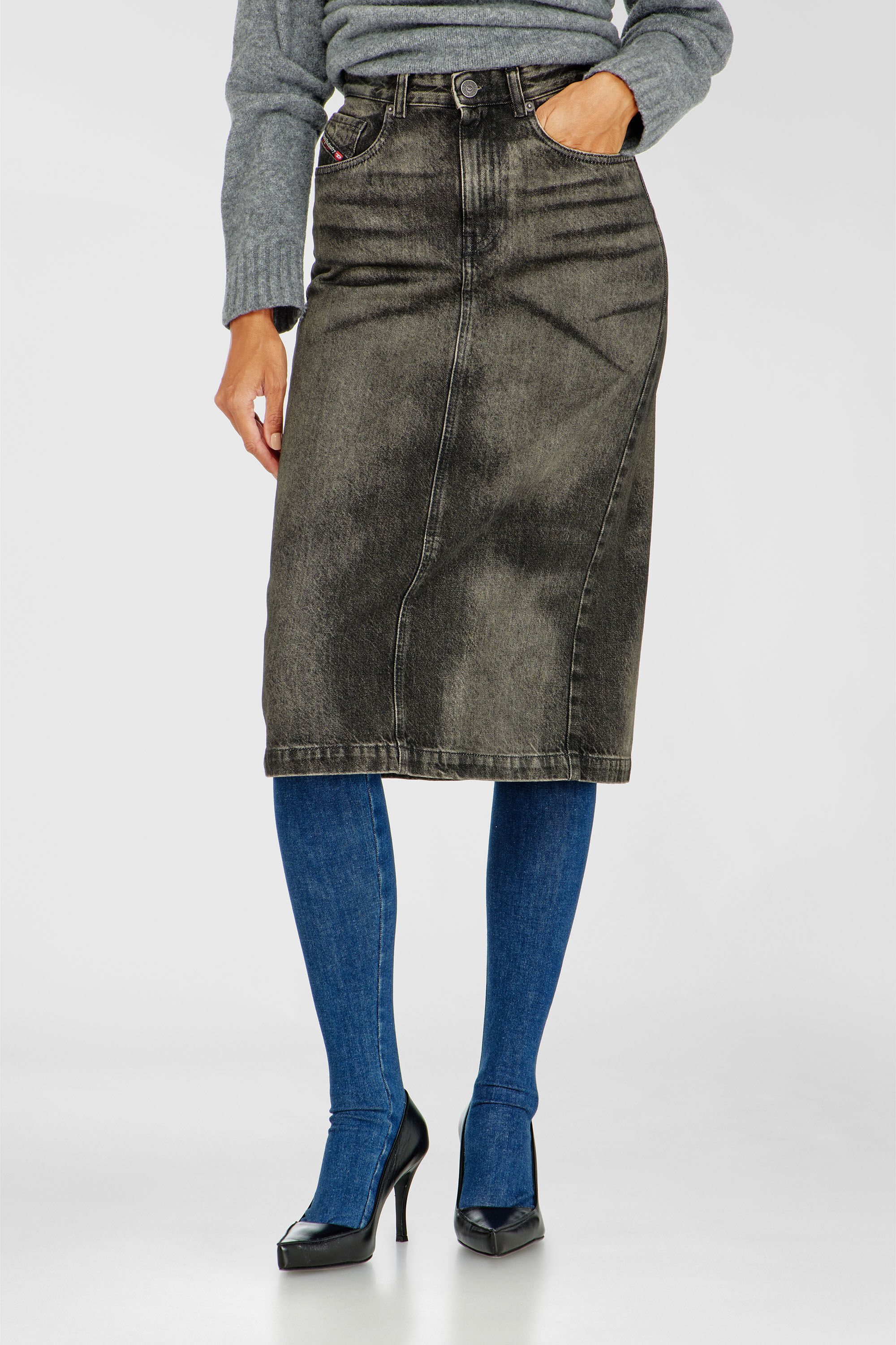 Diesel - DE-PENDY-FSJ, Gonna a tubino in denim effetto dirty Donna in Nero - 3