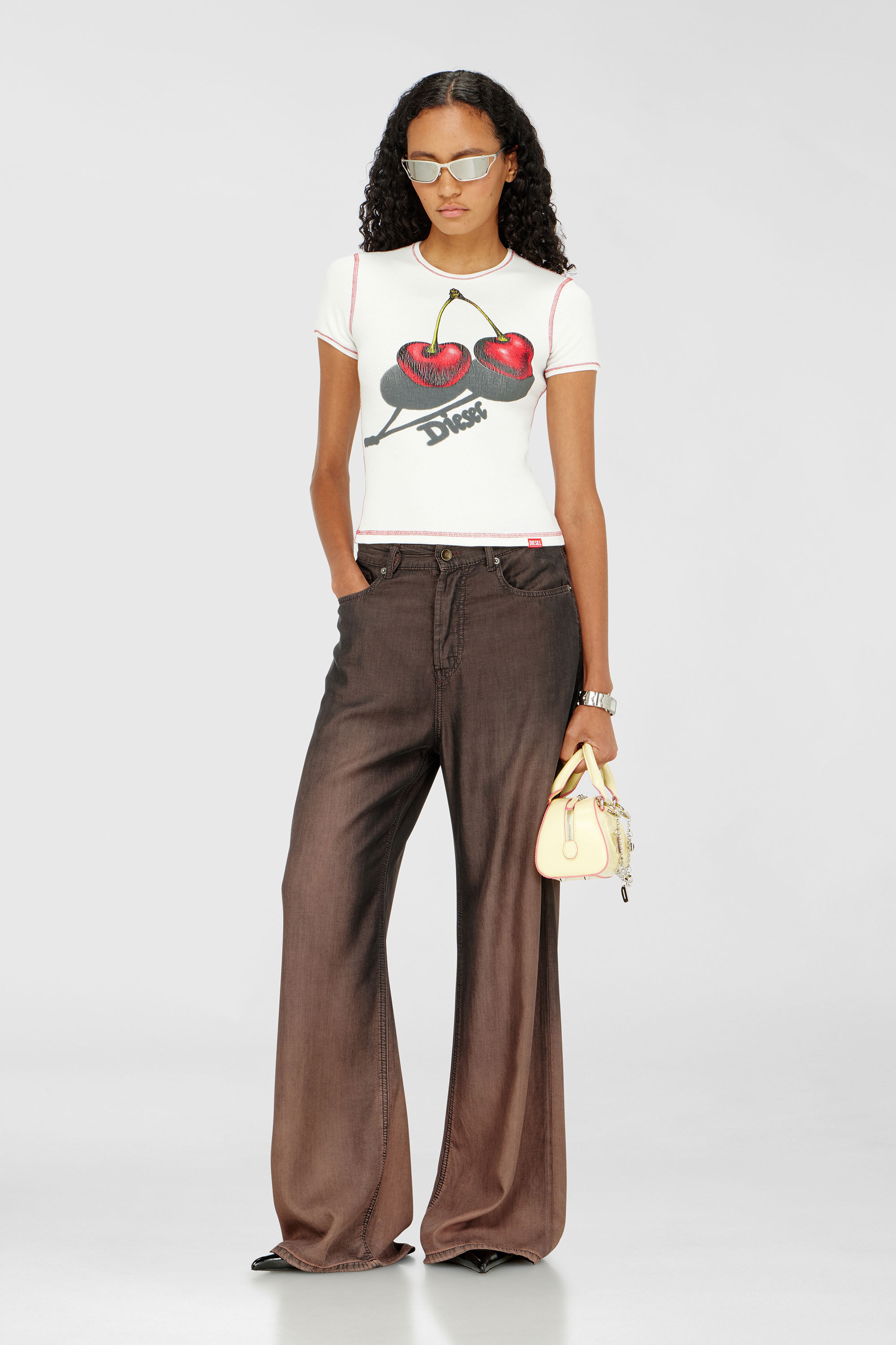 Diesel - SV-T-ELE-CHER, T-shirt slim in cotone con stampa ciliegia Donna in Bianco - 1