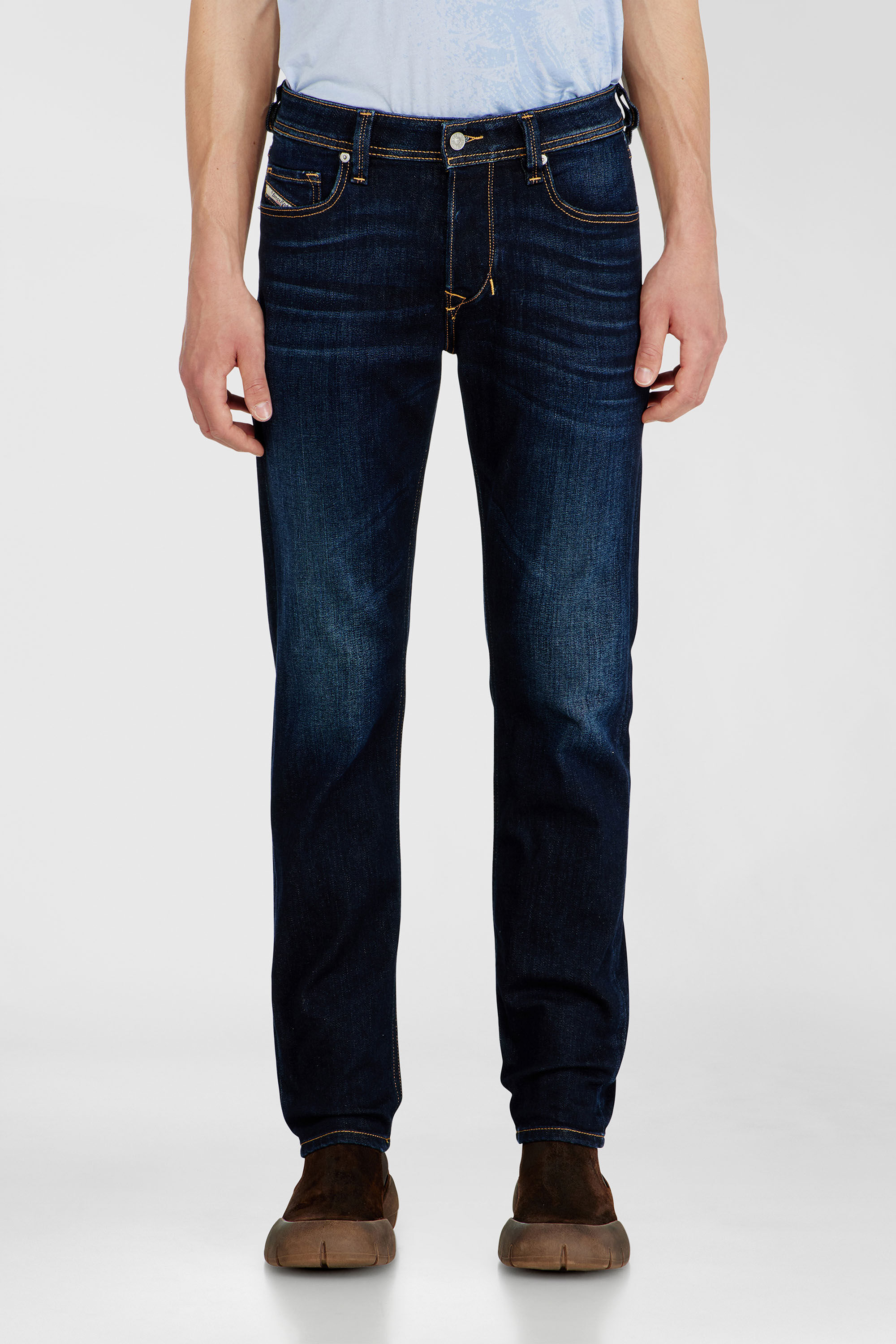 Diesel - Regular Jeans 1986 Larkee-Beex 09Q15 Uomo, Blu Scuro - Image 4