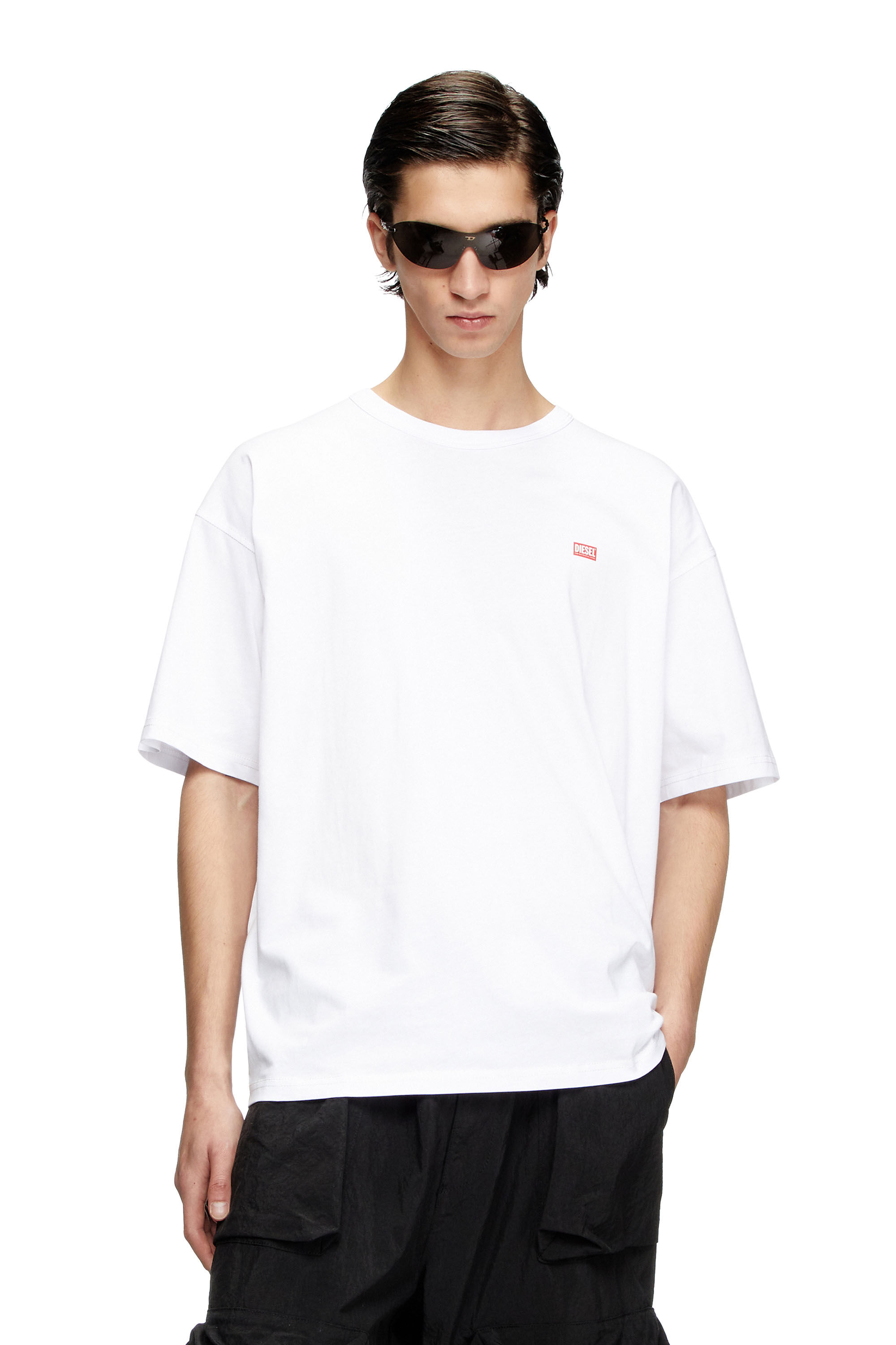 Diesel - T-BOXT-R30, T-shirt con piccolo logo Uomo in Bianco - 3