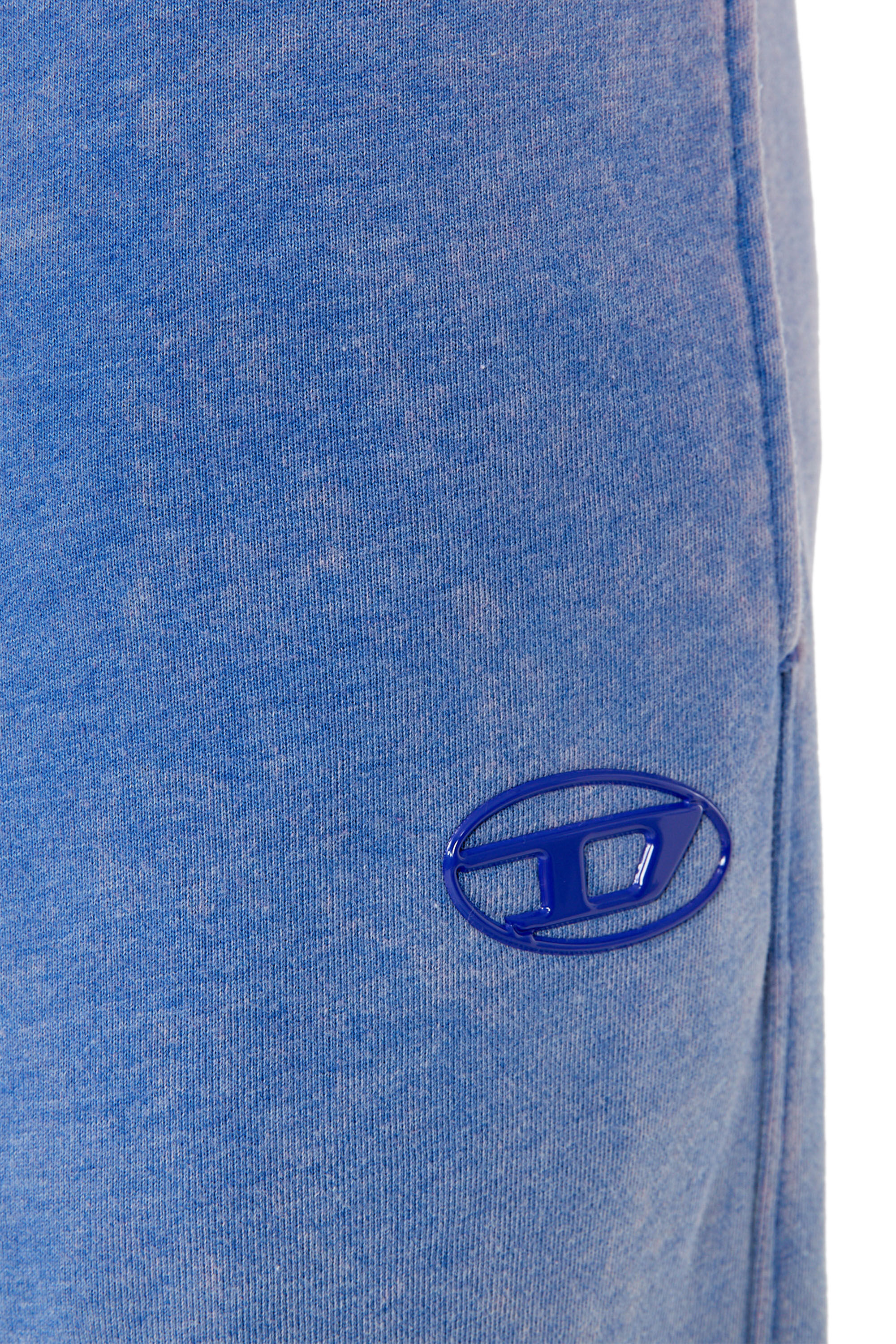 Diesel - P-MARKY, Pantaloni tuta con trattamento sbiancato Uomo in Blu - 5