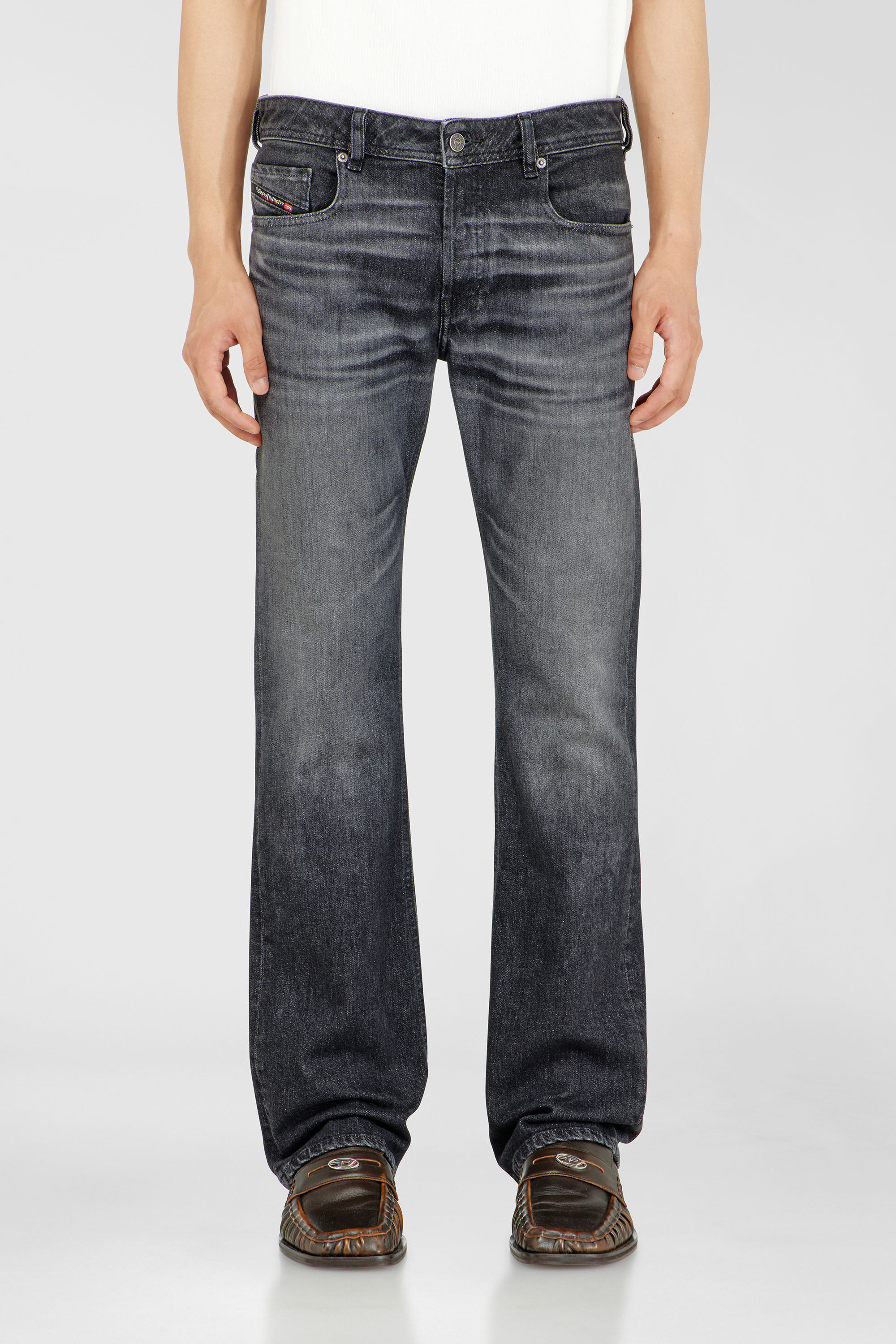 Diesel - Bootcut Jeans 2007 Zatiny 09N48 Uomo, Nero/Grigio scuro - Image 4