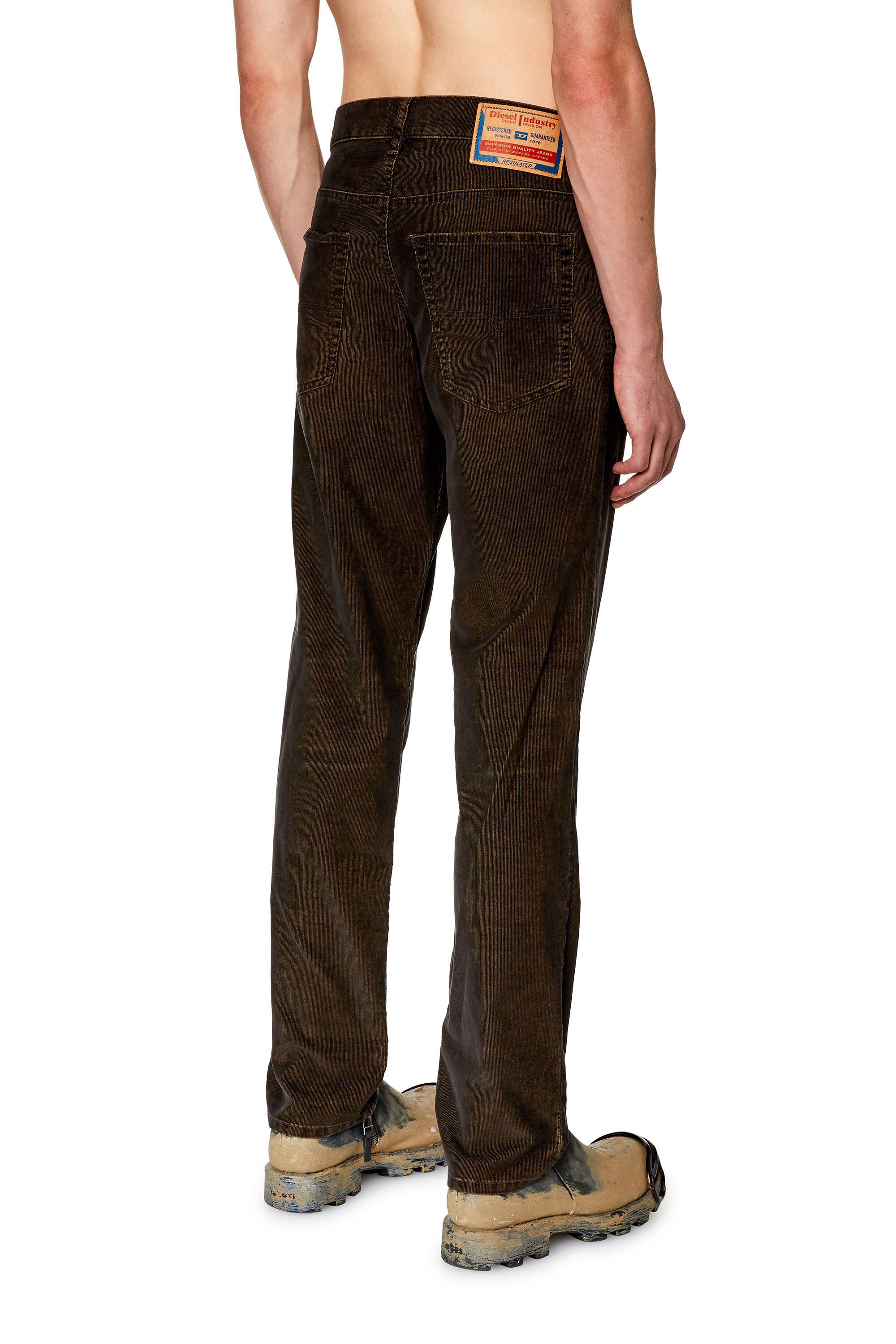 Diesel - Tapered Jeans 2023 D-Finitive 003GJ, Verde Scuro - Image 4