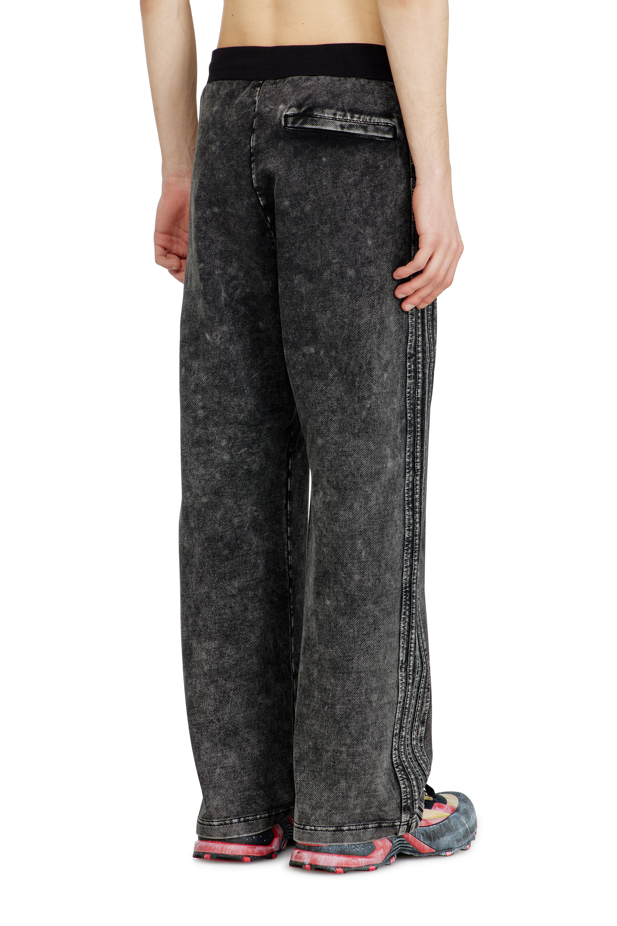 Diesel - P-ALT, Pantaloni da tuta effetto denim con bande laterali Uomo in ToBeDefined - 3