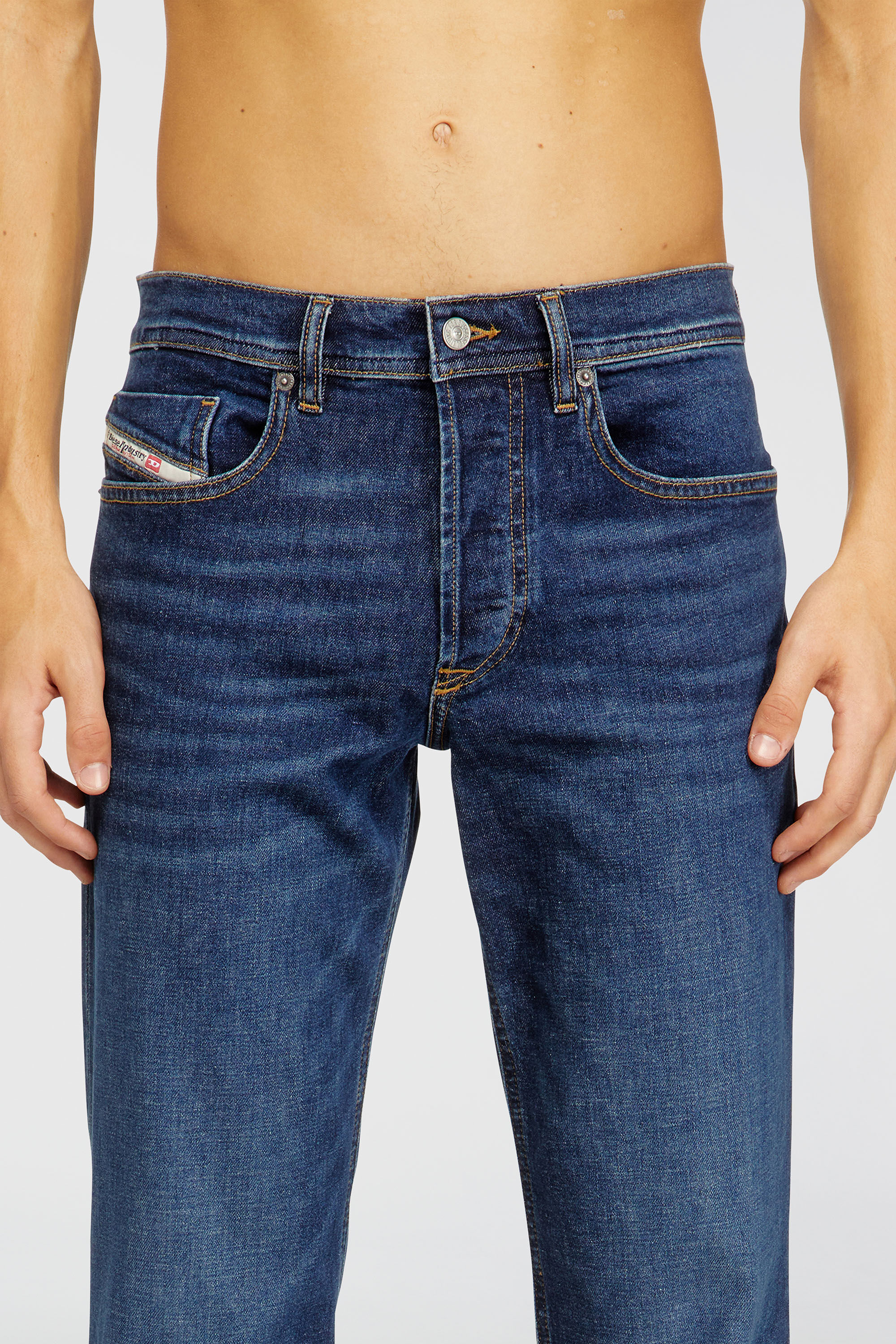 Diesel - Regular Jeans 2023 D-Finitive 0ADBG Uomo, Blu medio - Image 5