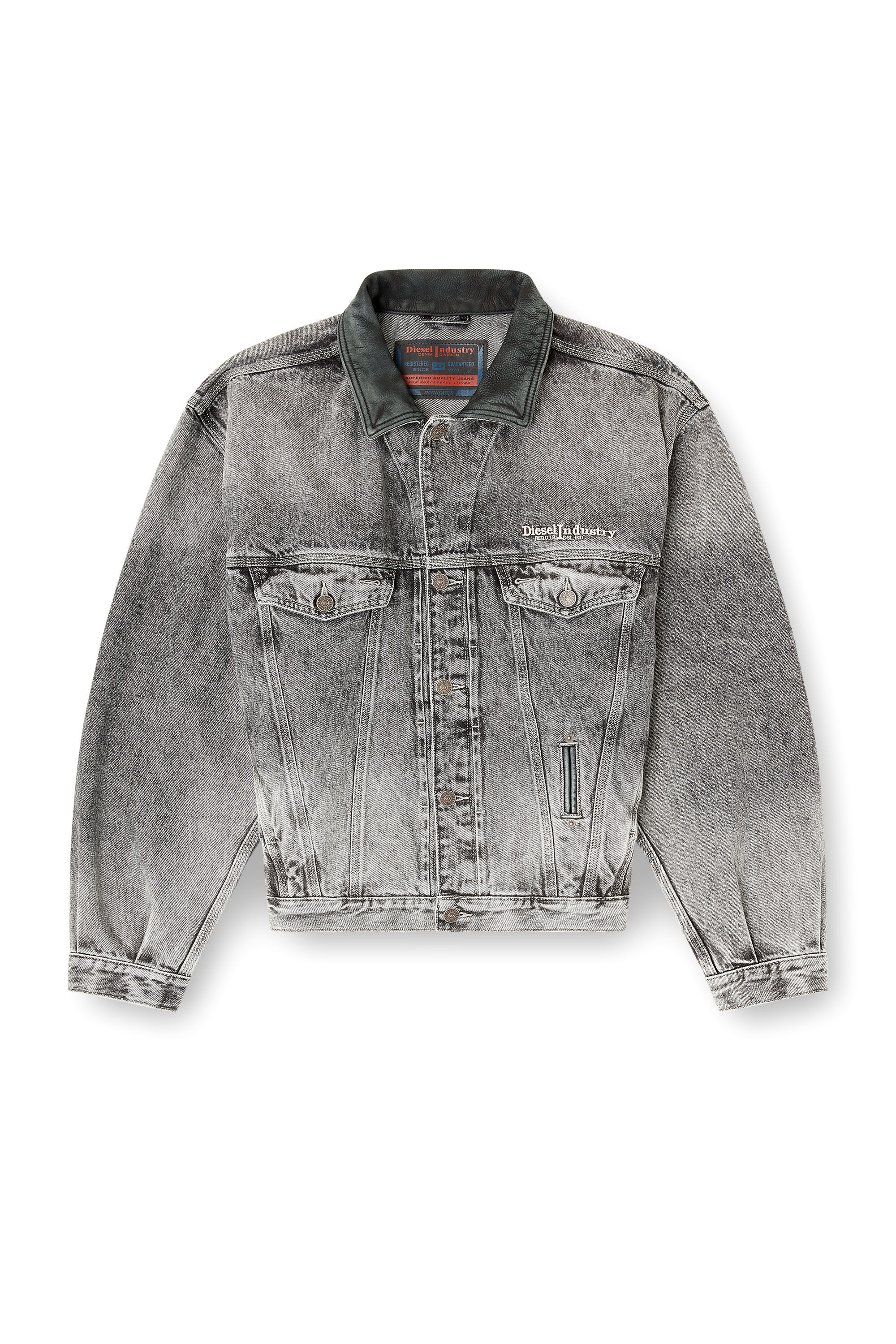 Diesel - D-DENVER-S, Giacca trucker in denim con rifiniture in pelle tono su tono Unisex in Grigio - 2