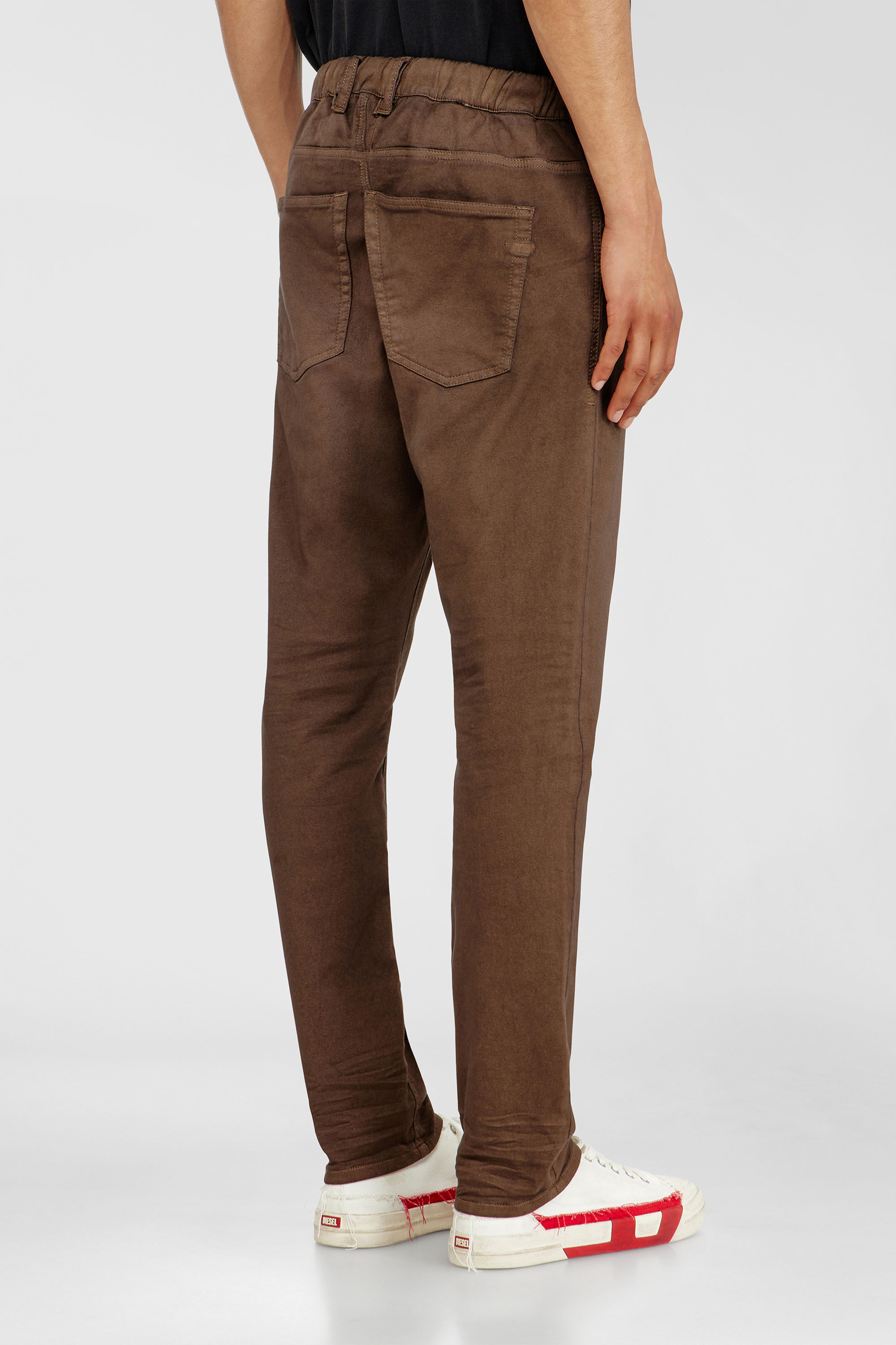 Diesel - Regular 2032 D-Krooley-BW Joggjeans&reg; 0670M Uomo, Marrone - Image 3