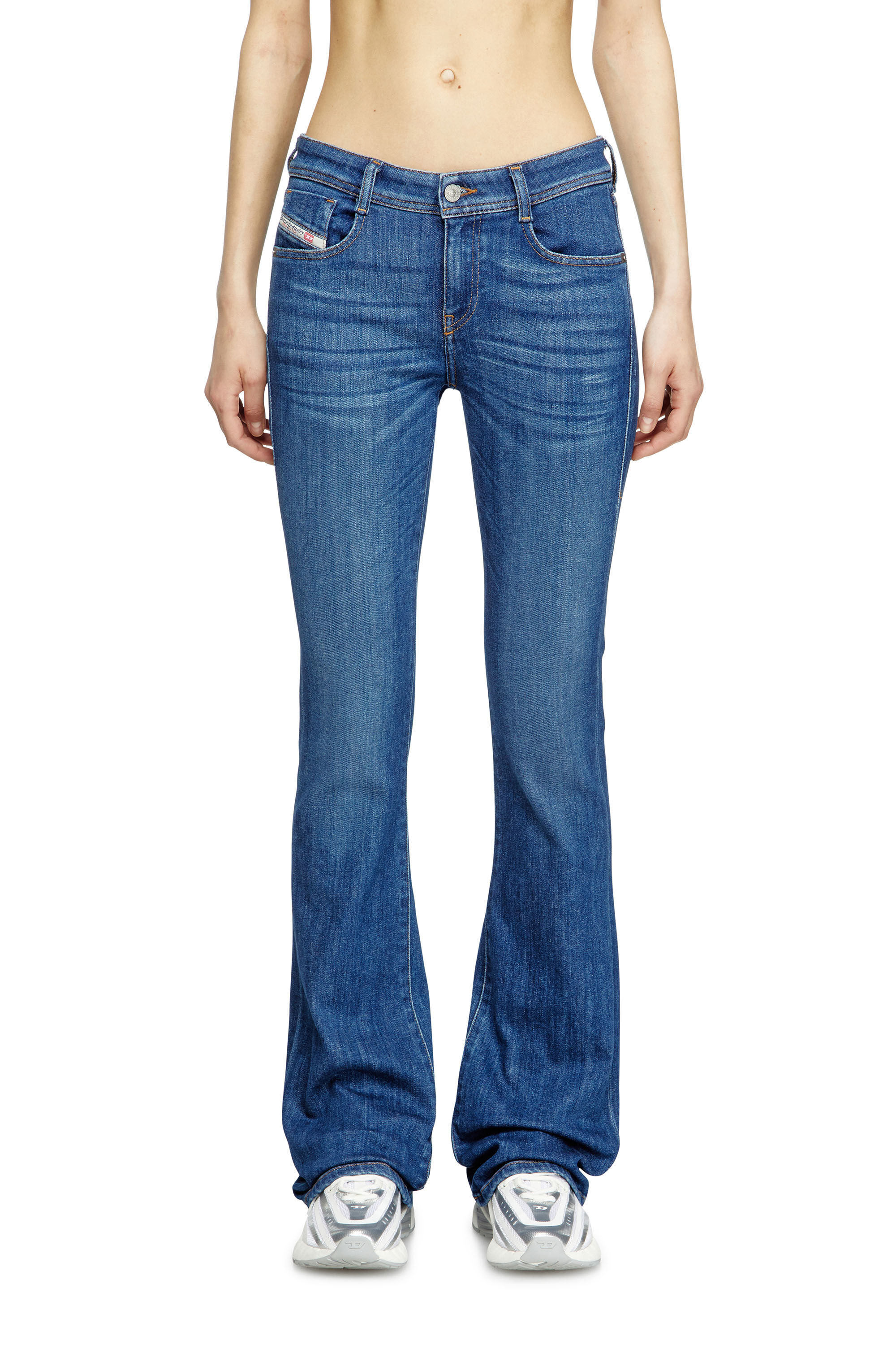 Diesel - Bootcut Jeans 1969 D-Ebbey 09M73 Donna, Blu medio - Image 3