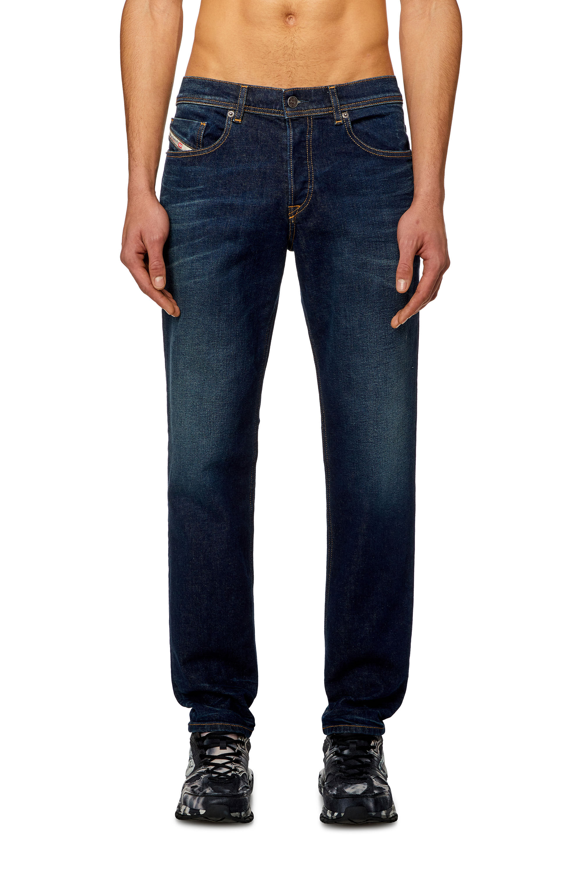 Diesel - Tapered Jeans 2023 D-Finitive 09H38, Blu Scuro - Image 3