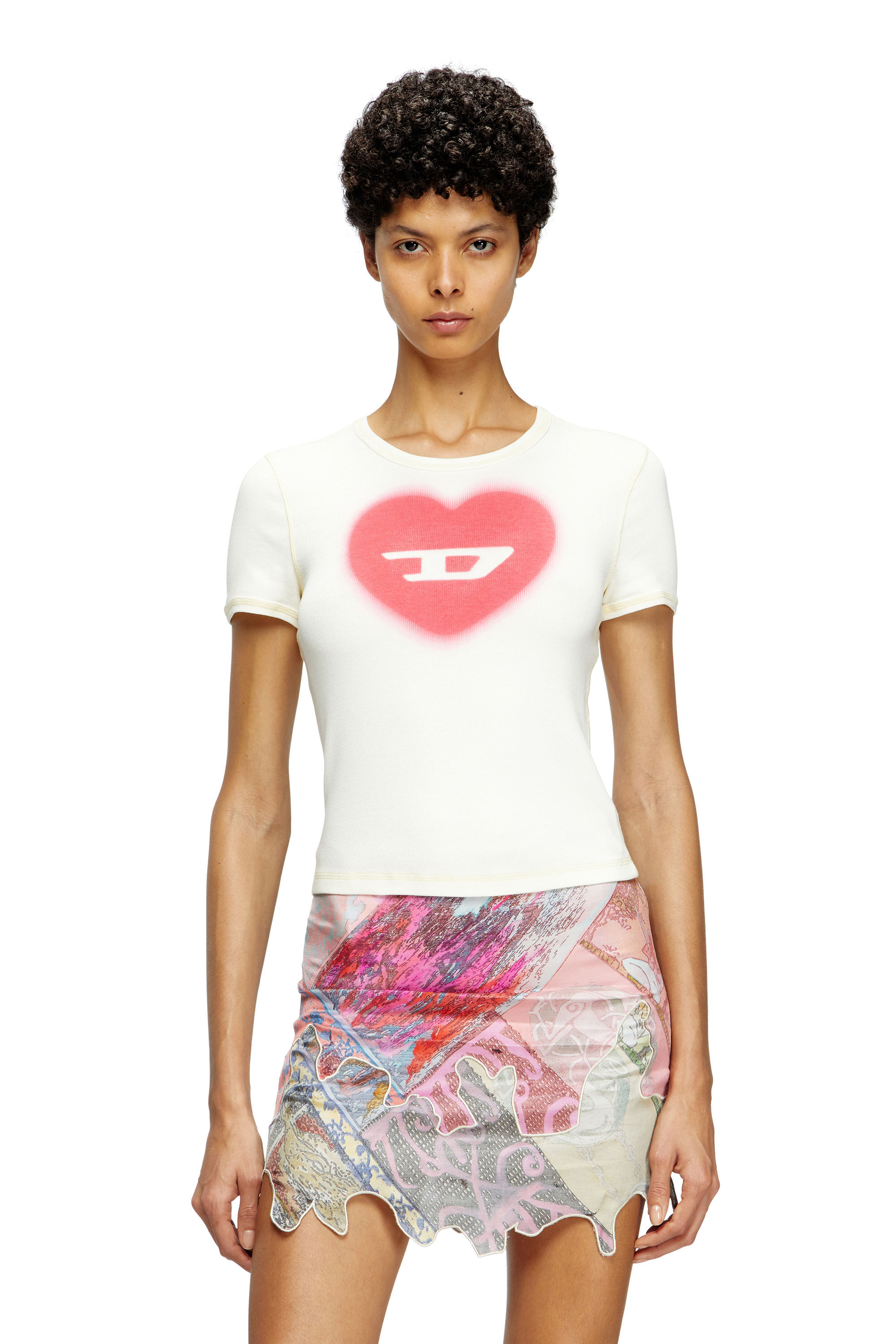 Diesel - T-ELE, T-shirt a costine con cuore D effetto acquerello Donna in Bianco - 3