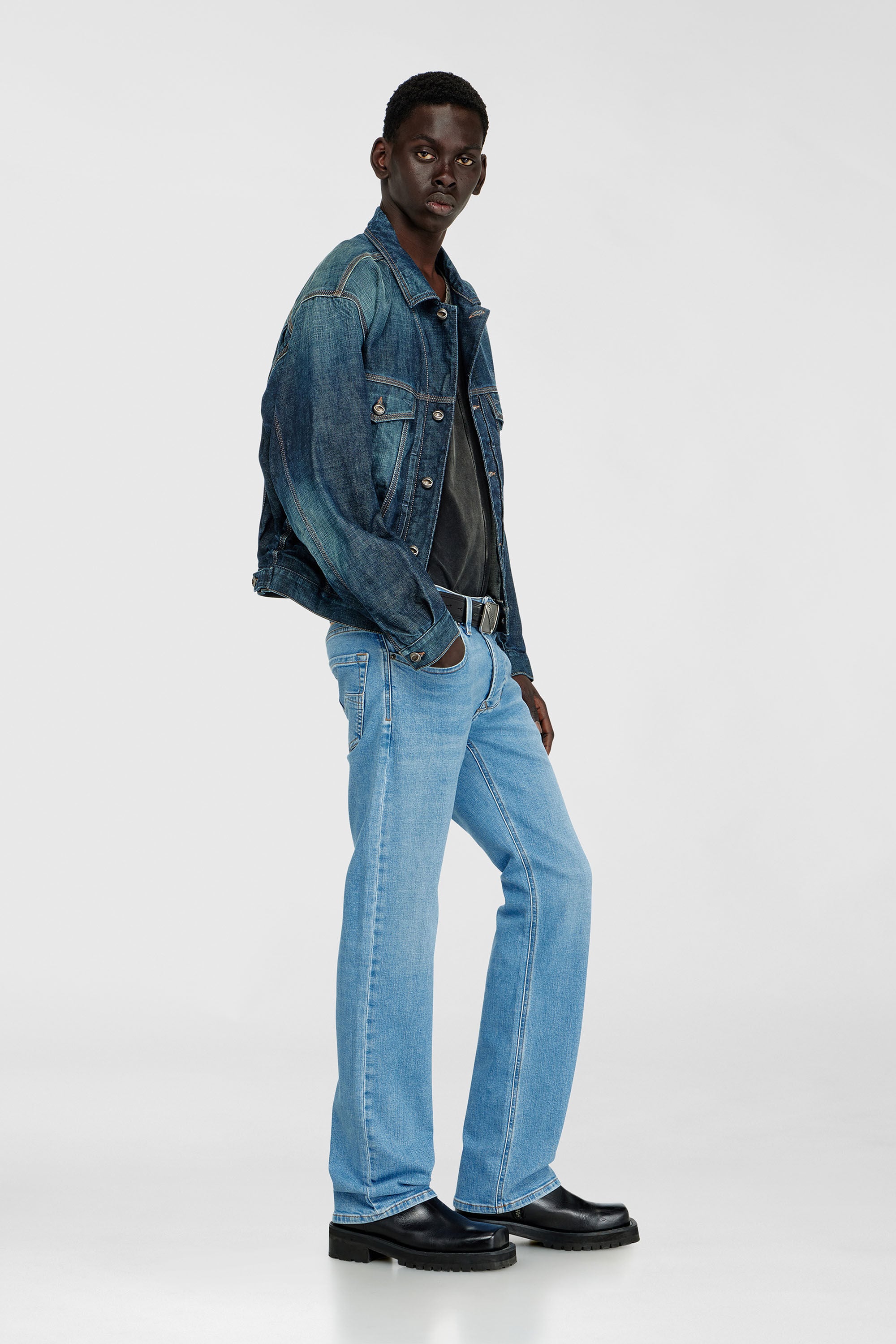 Diesel - Regular Jeans 1985 Larkee 0HDBJ Uomo, Blu Chiaro - Image 2