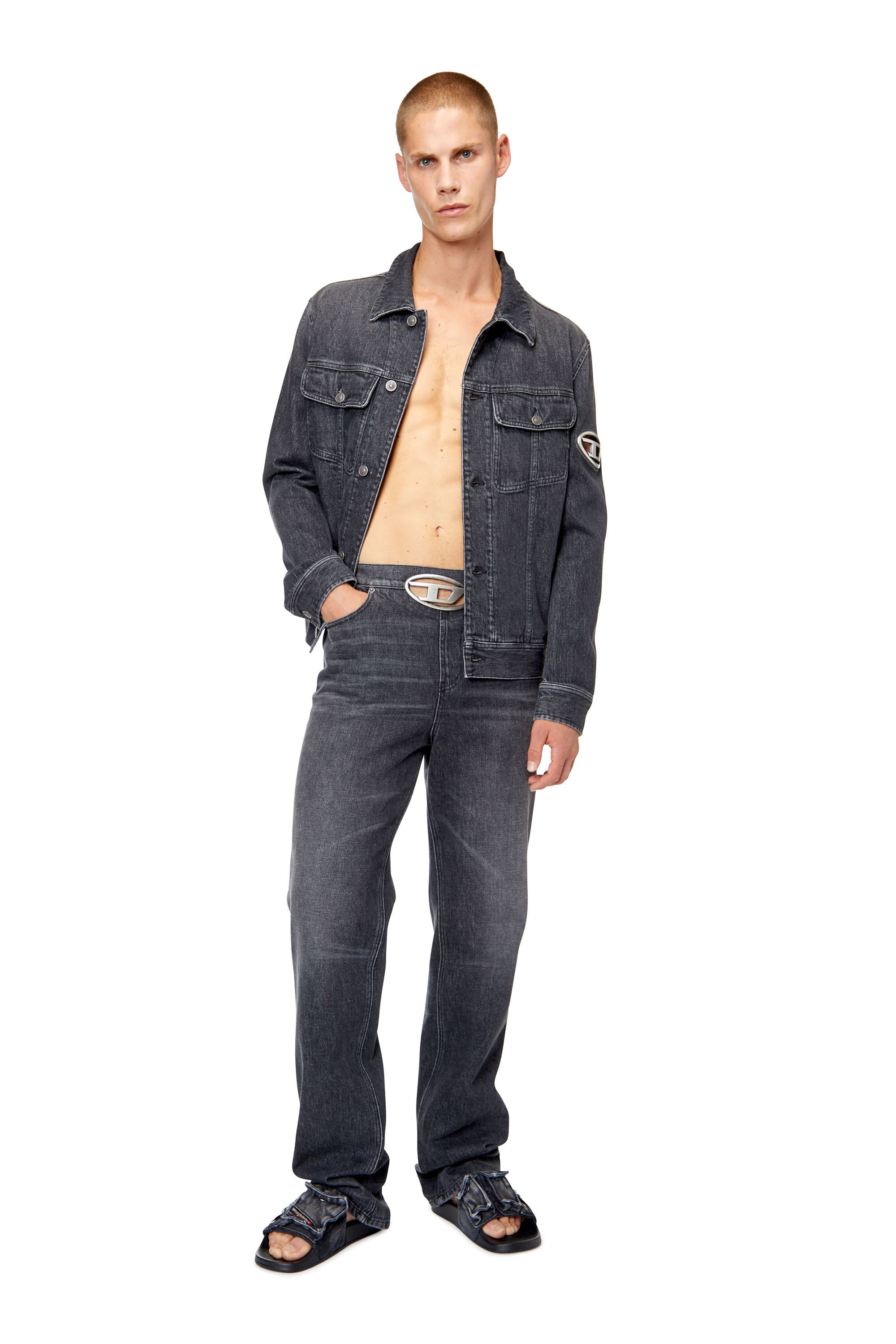 D BARCY FSC Uomo Giacca trucker in denim con placchetta Diesel