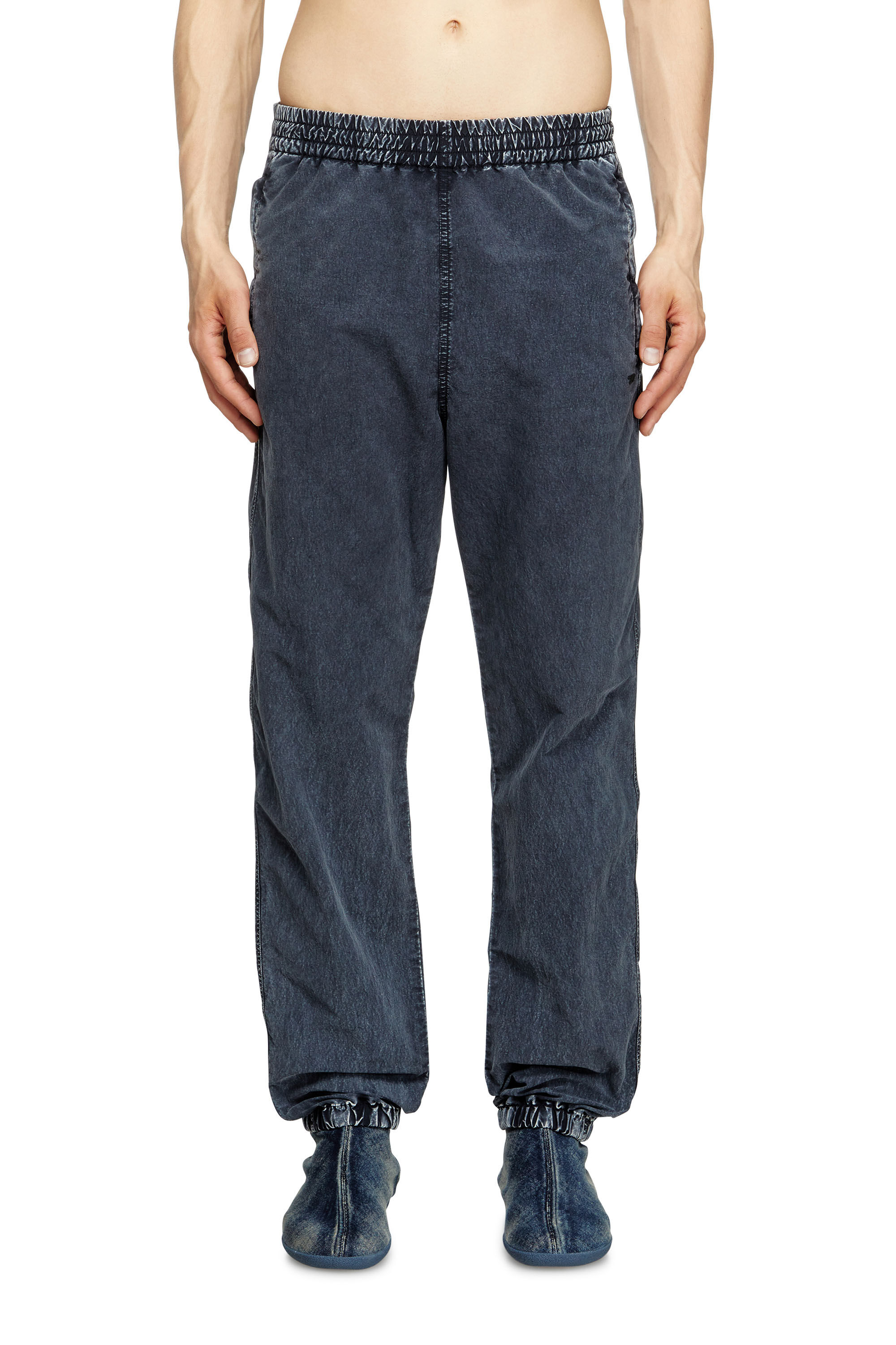 Diesel - P-WILSON, Pantaloni in nylon Taslan riciclato Uomo in Blu - 3
