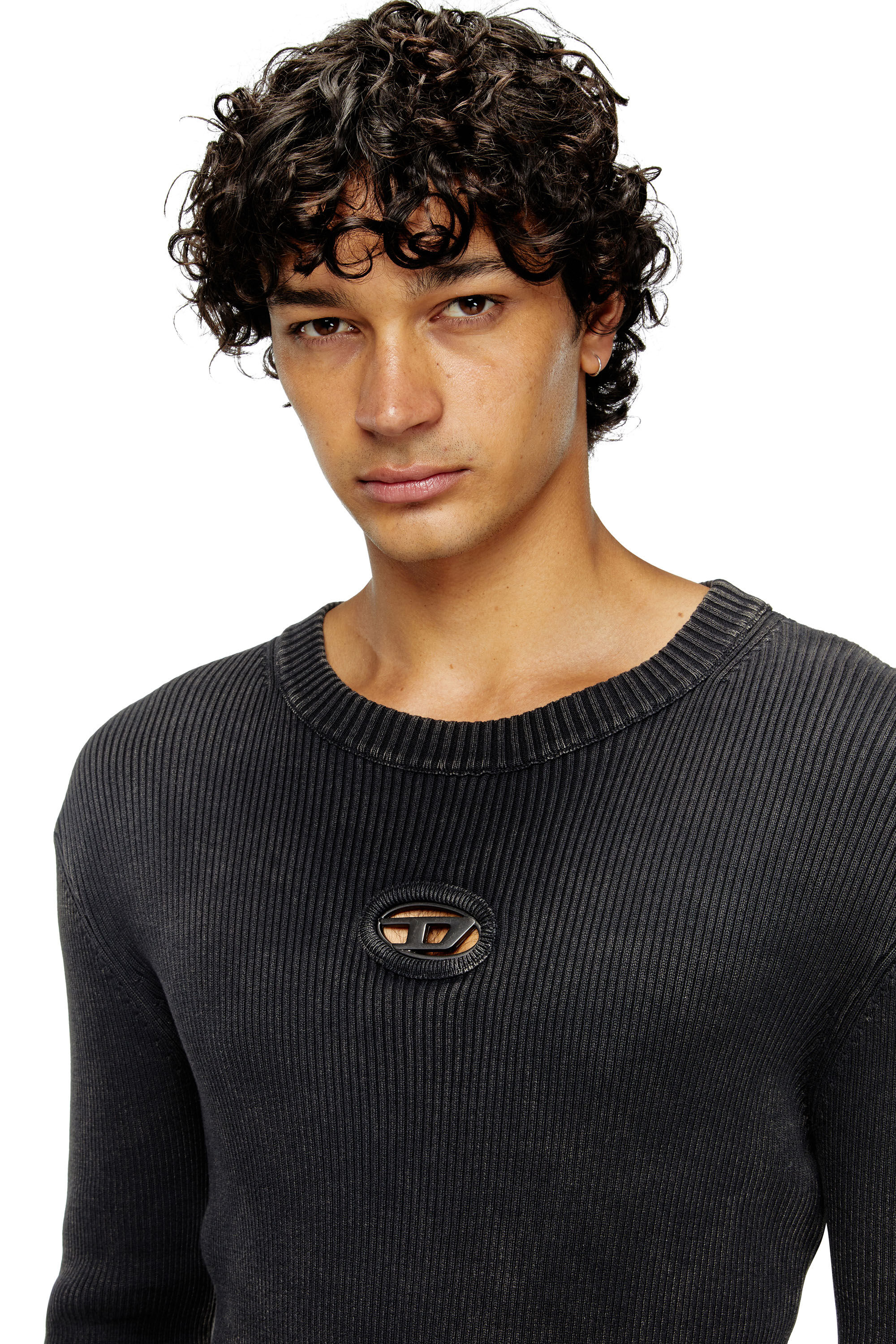 Diesel - K-DARIN-D, Maglia distressed con logo cut-out Uomo in Nero - 5
