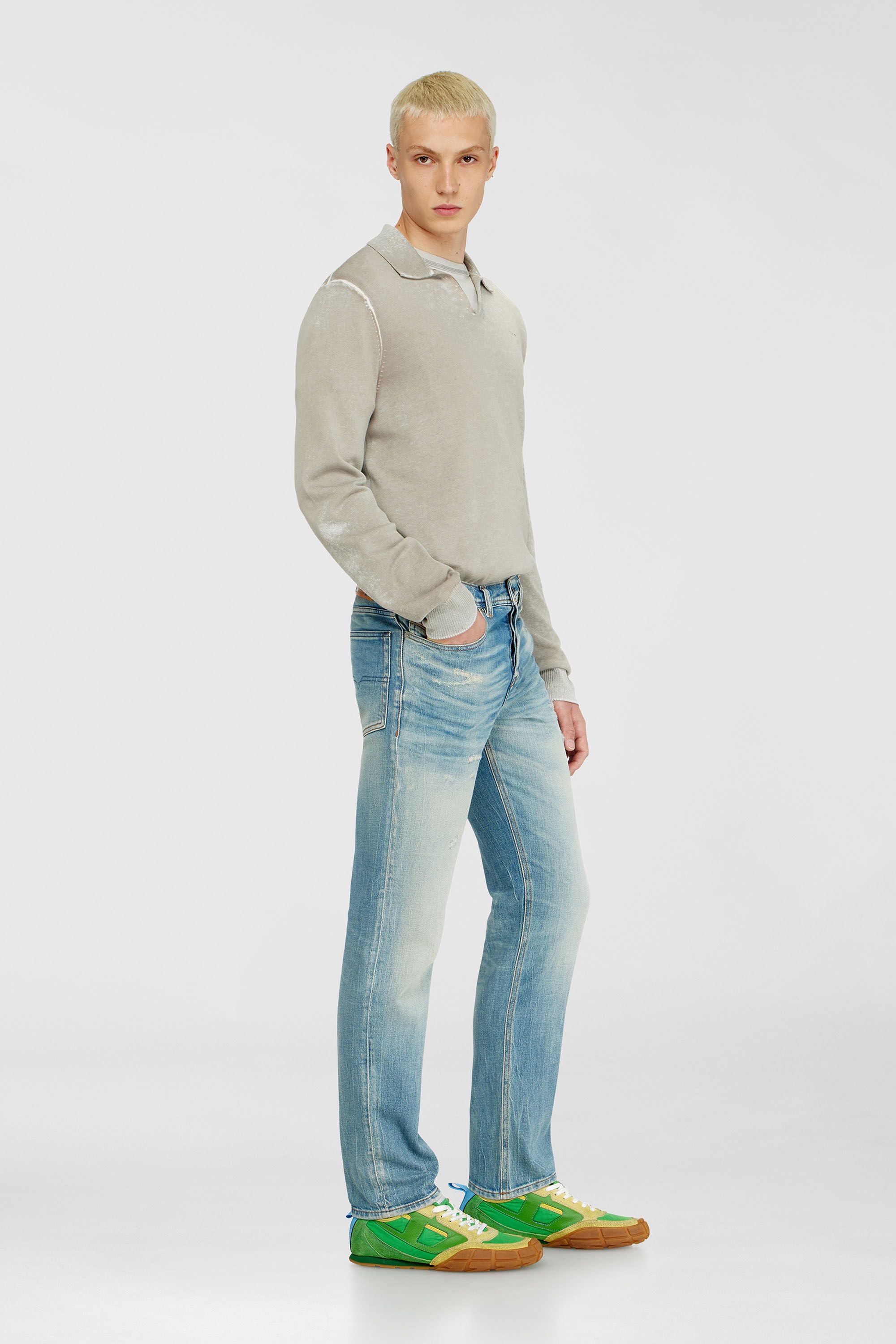 Diesel - Regular Jeans 2023 D-Finitive 09P33 Uomo, Blu Chiaro - Image 1