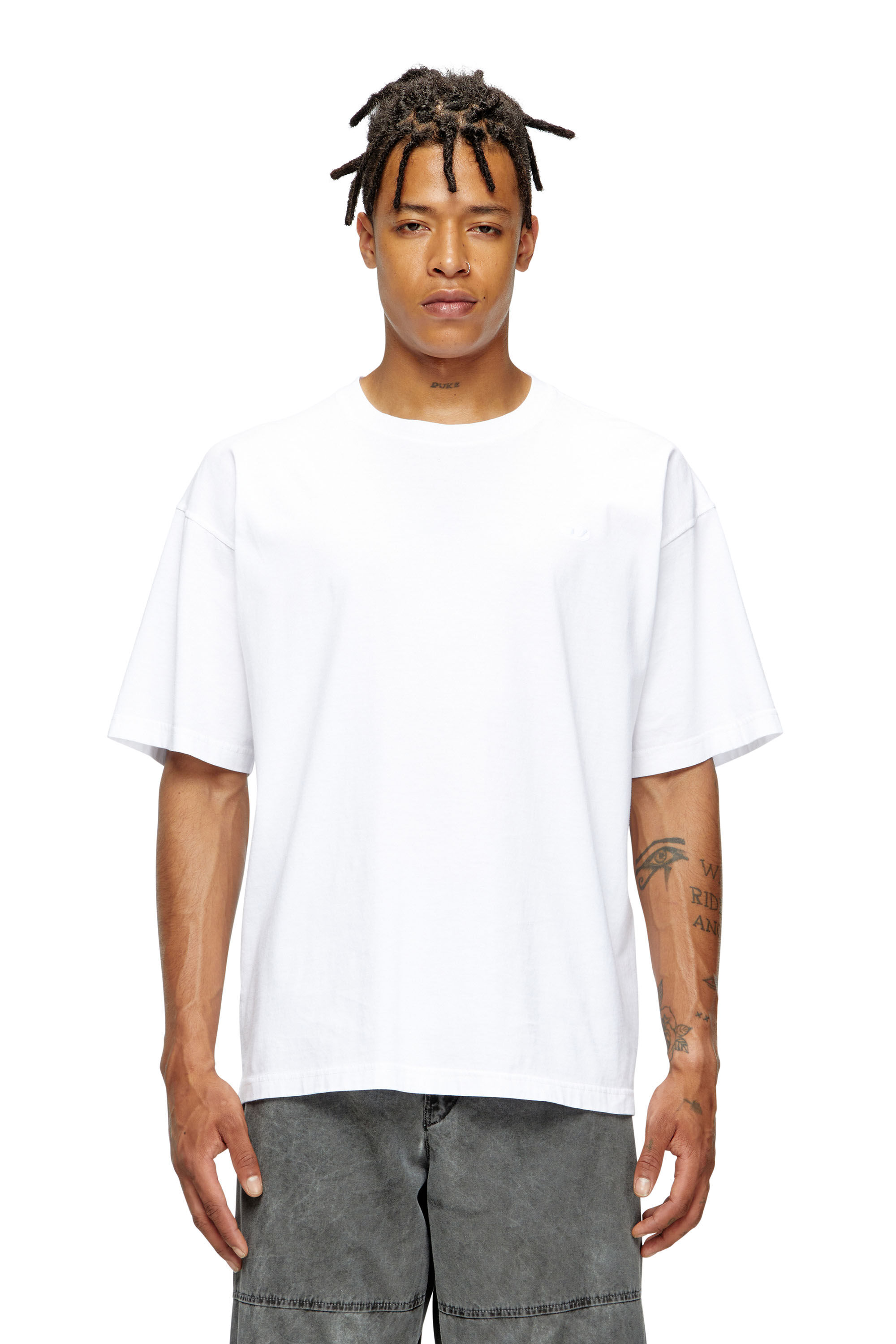 Diesel - T-BOXT-T24, T-shirt con logo Oval D Uomo in Bianco - 3