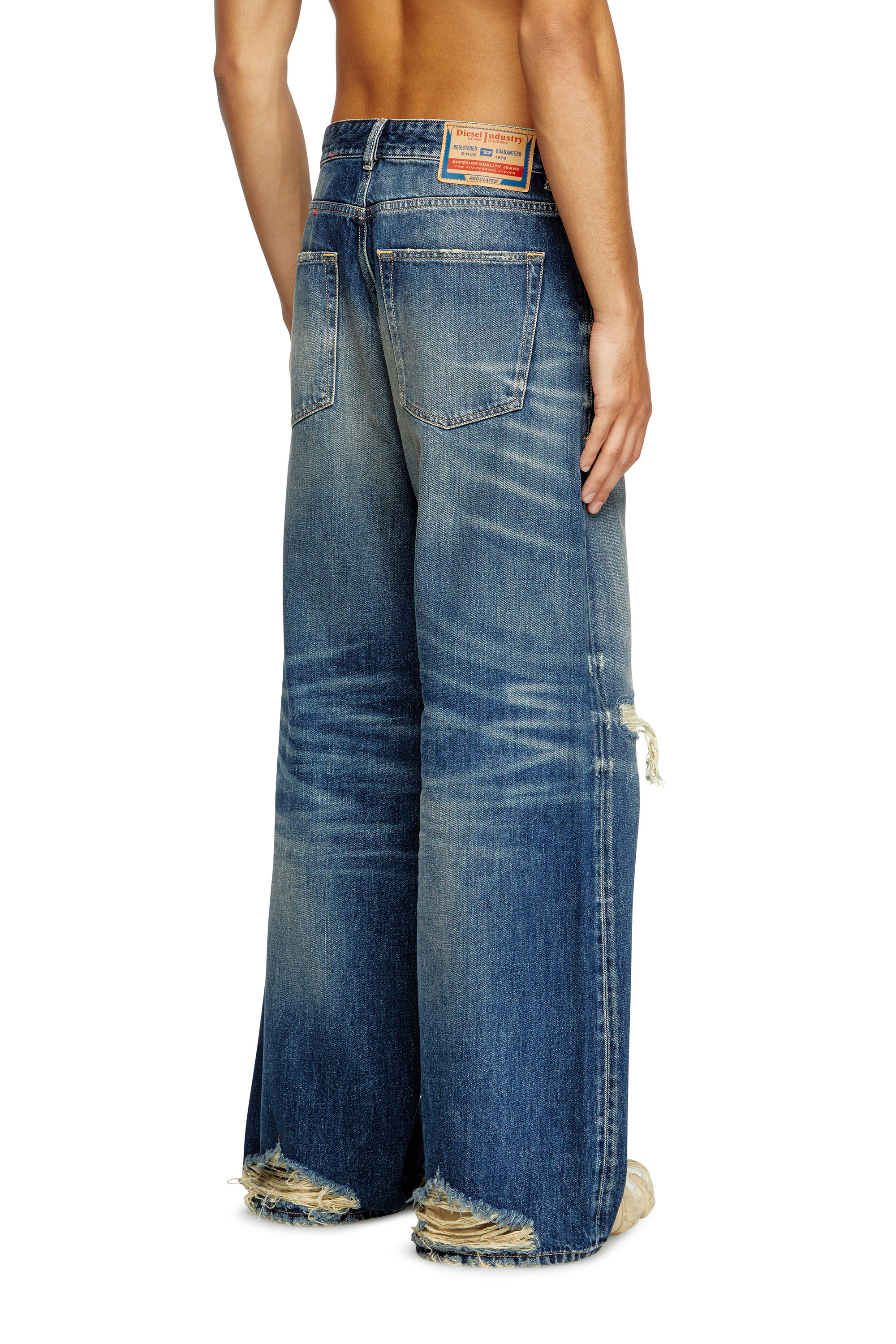 Diesel - Relaxed Jeans D-Rise 09J95 Uomo, Blu Scuro - Image 4