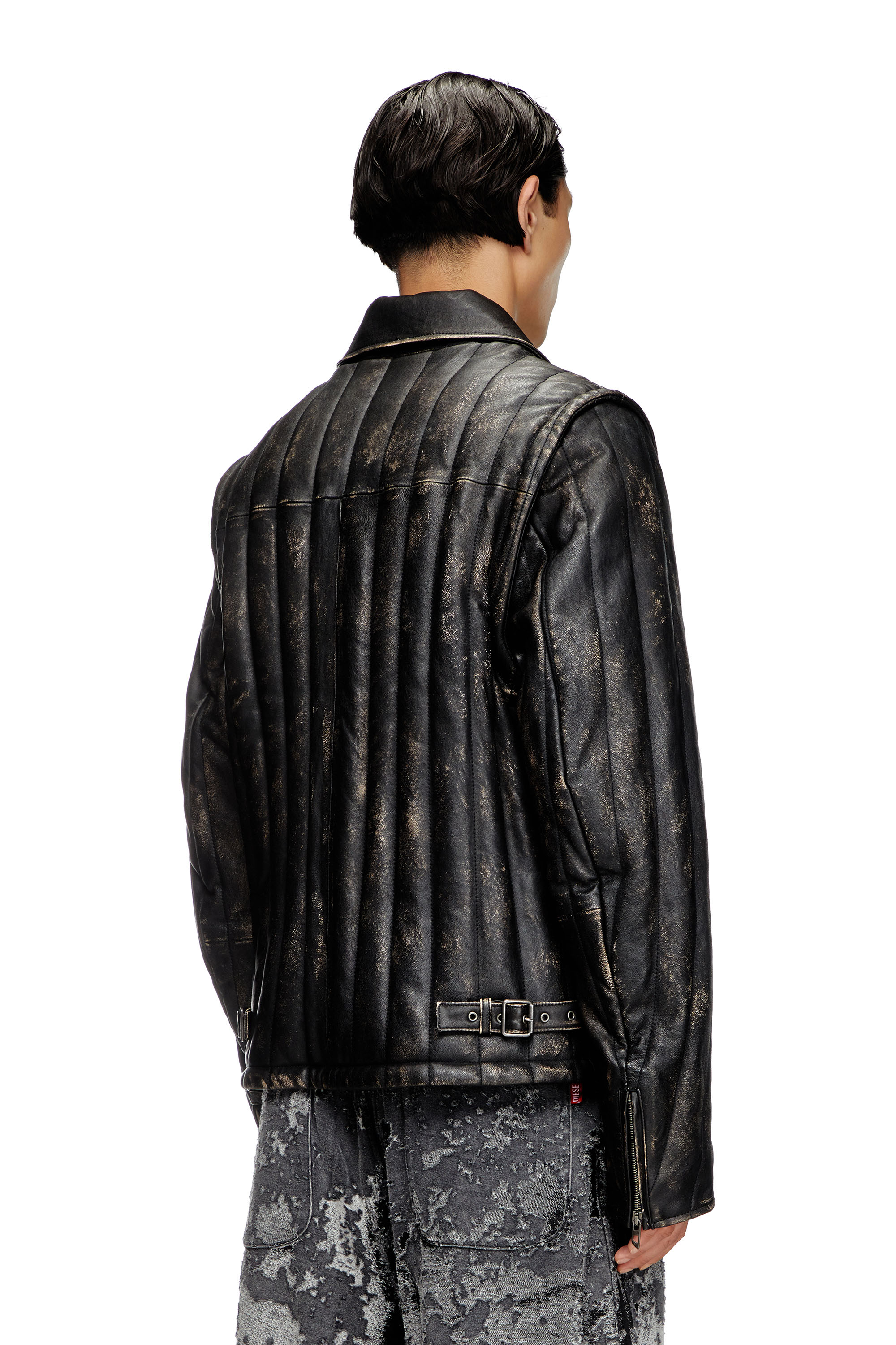 Diesel - L-ALBERT, Giacca-gilet in pelle distressed imbottita Uomo in Nero - 4