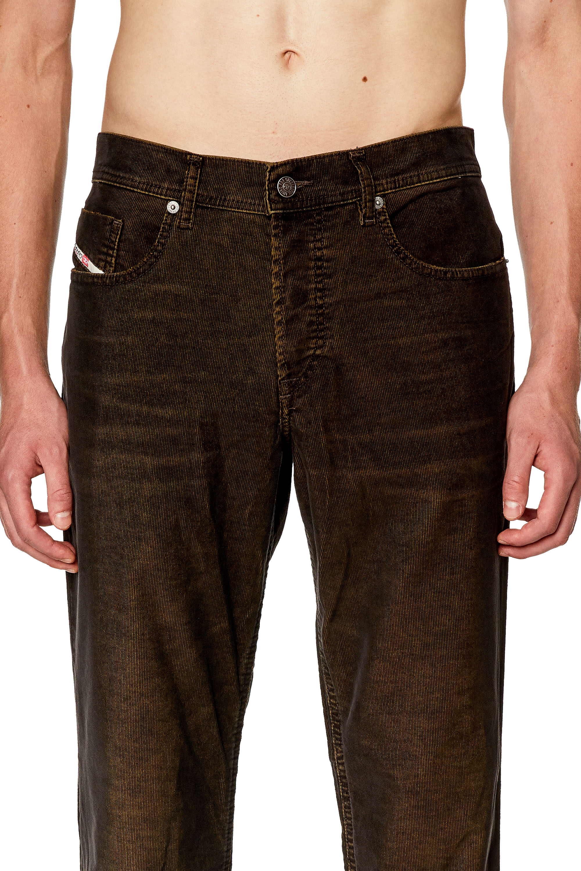 Diesel - Tapered Jeans 2023 D-Finitive 003GJ, Verde Scuro - Image 4