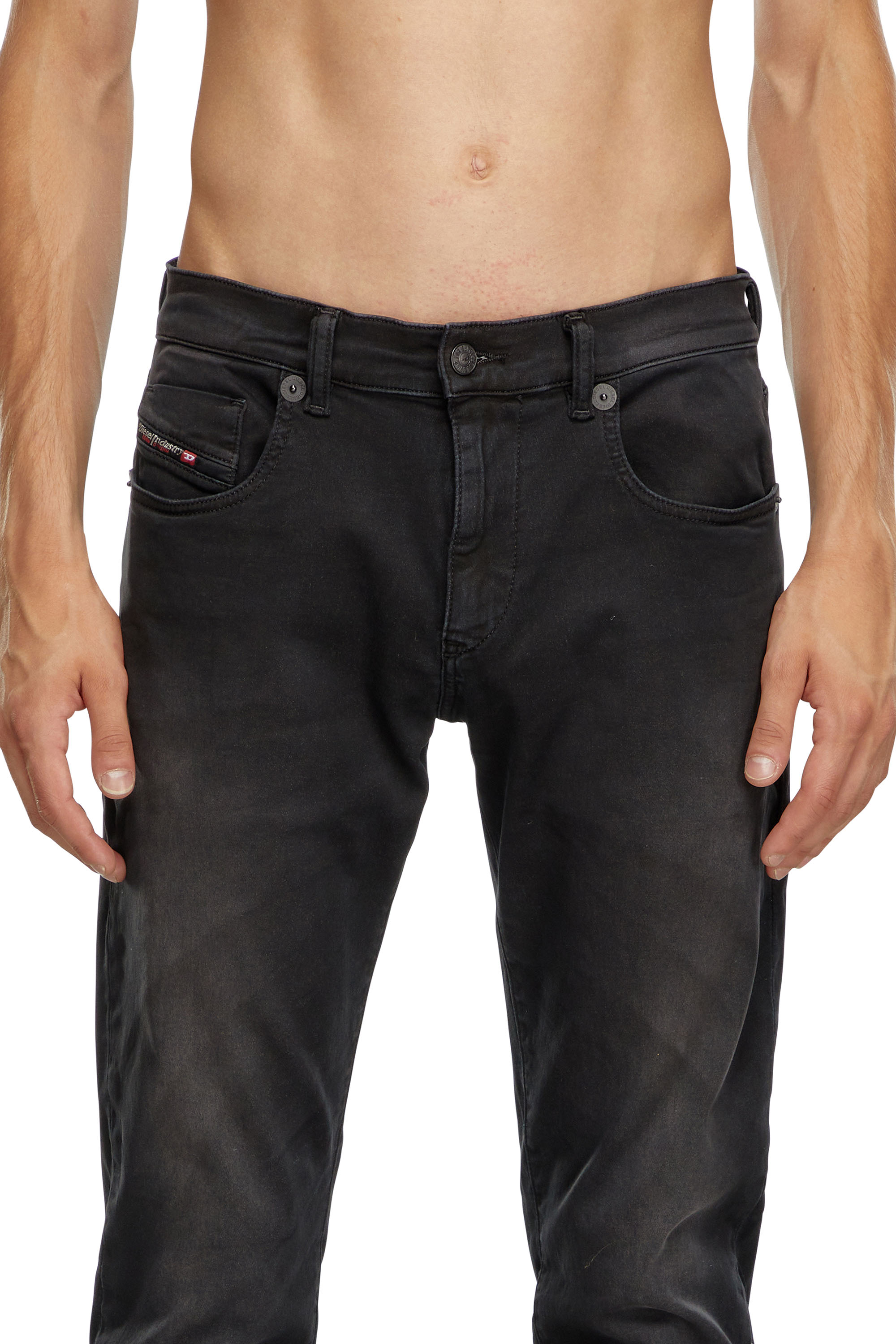 Diesel - Slim 2060 D-Strukt Joggjeans® 0670M Uomo, Nero/Grigio scuro - Image 5