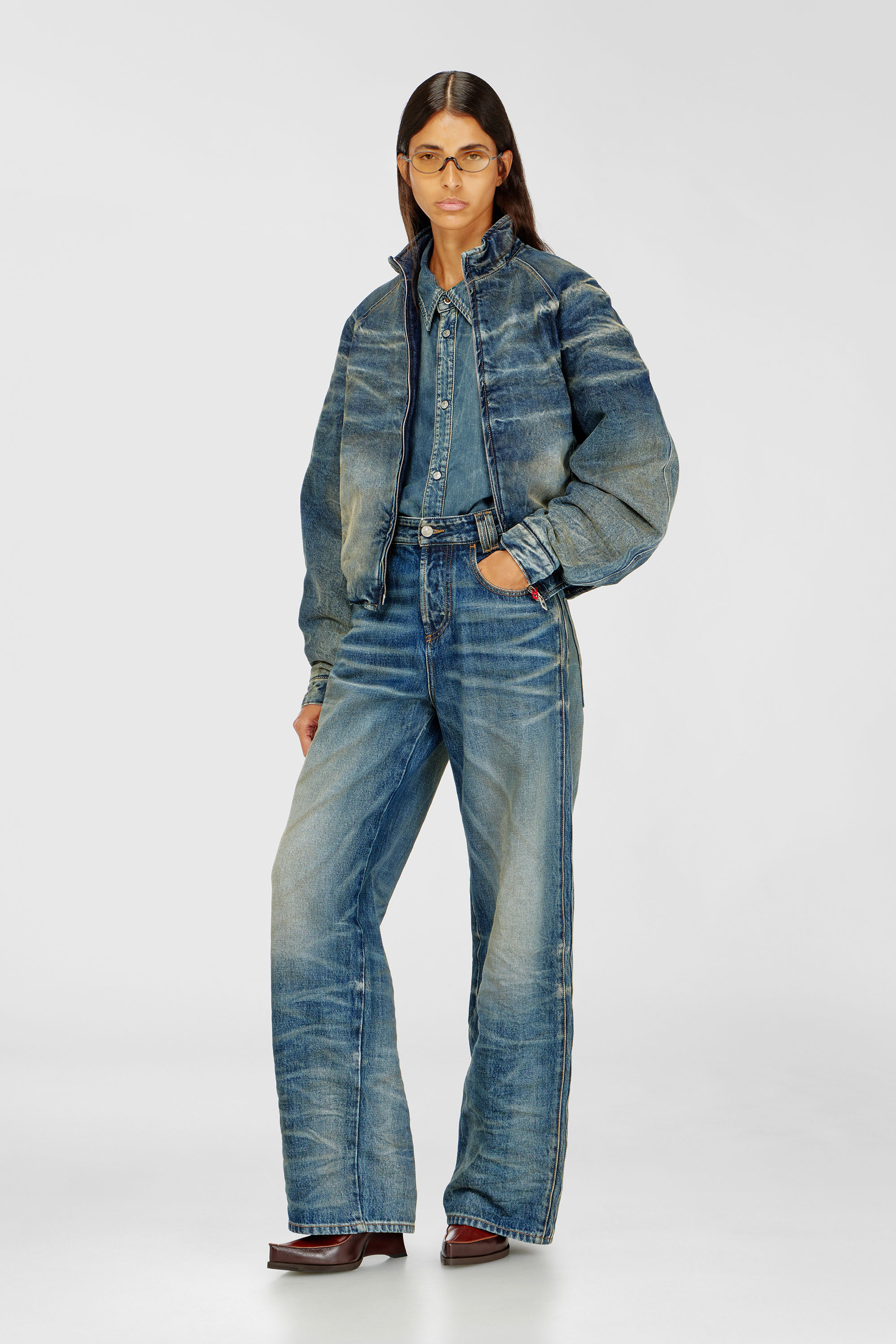 Diesel - Relaxed Jeans 1982 D-Hakou 007GC Unisex, Blu medio - Image 1
